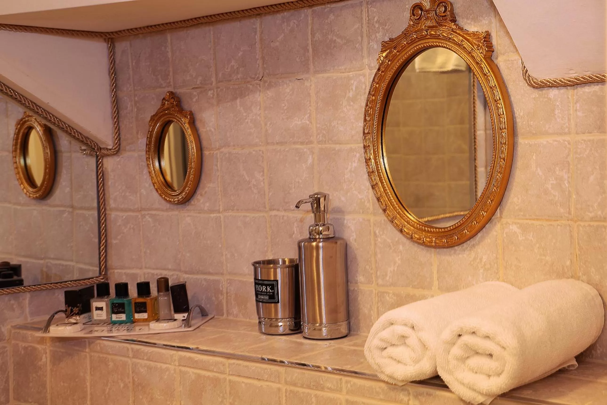 Bathroom in Sultan Tughra Hotel