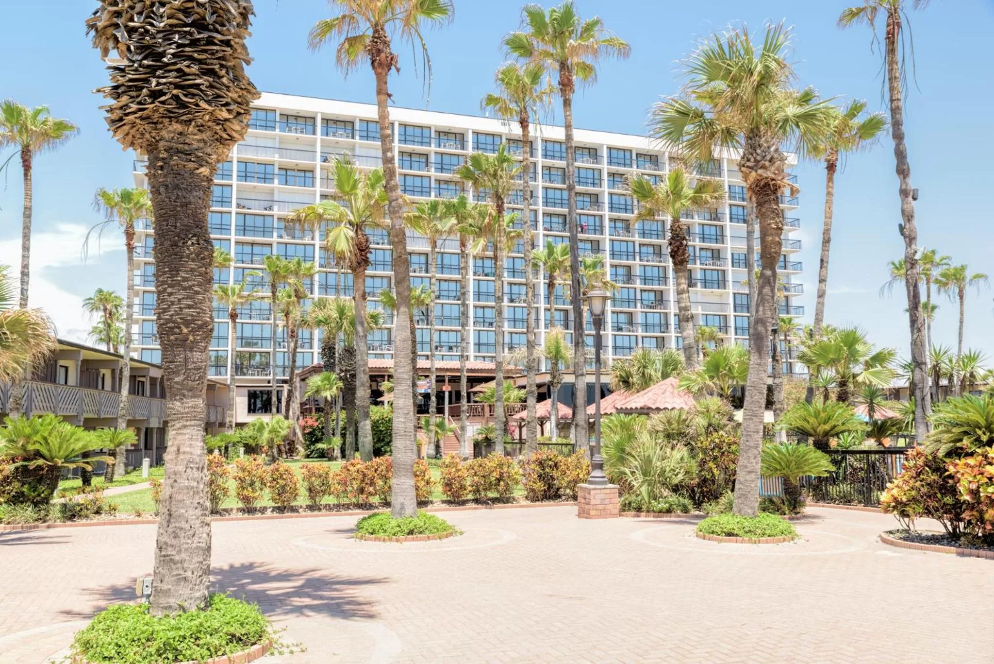 Property building in Isla Grand Beach Resort