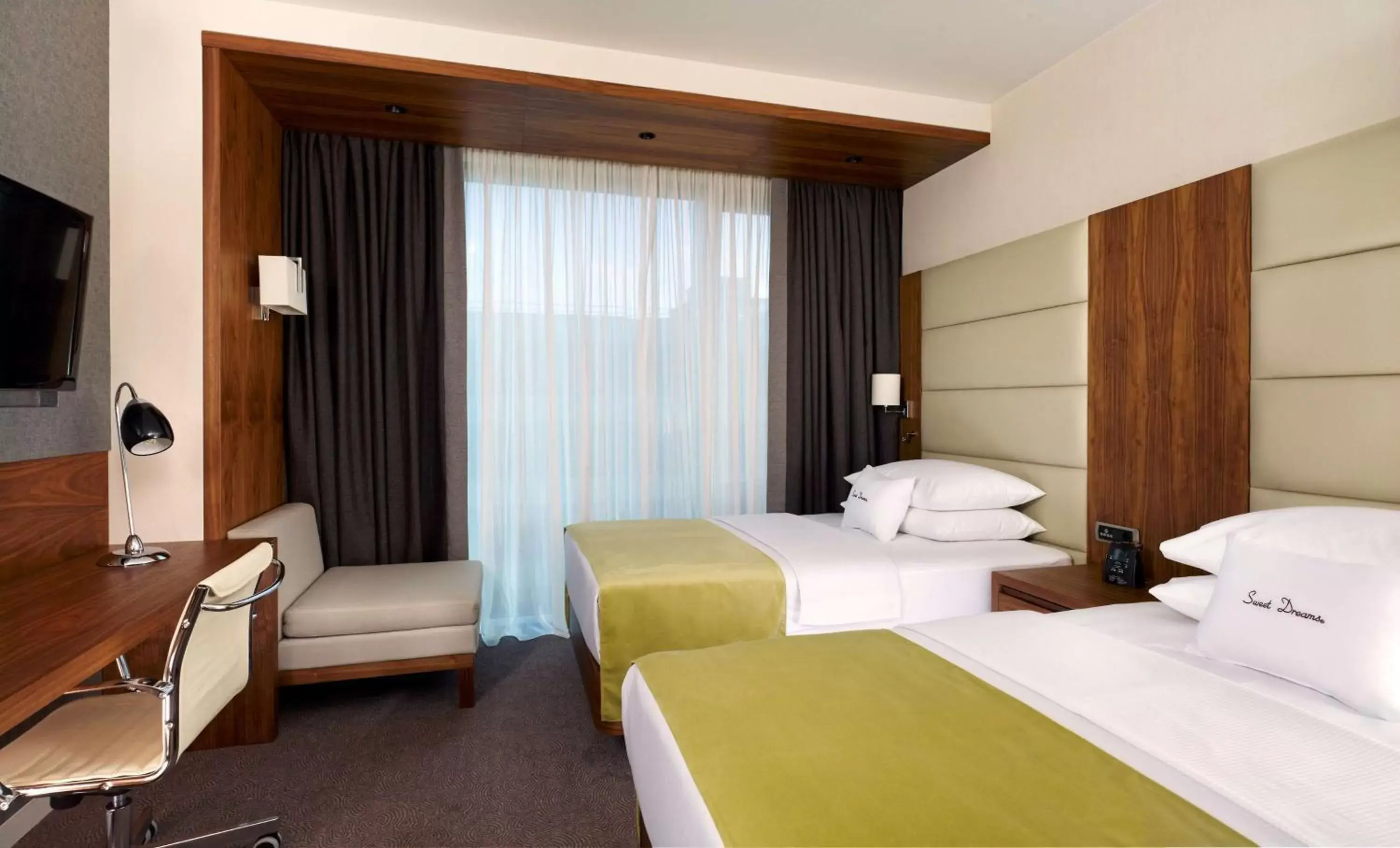 Bedroom, Bed in DoubleTree by Hilton Zagreb