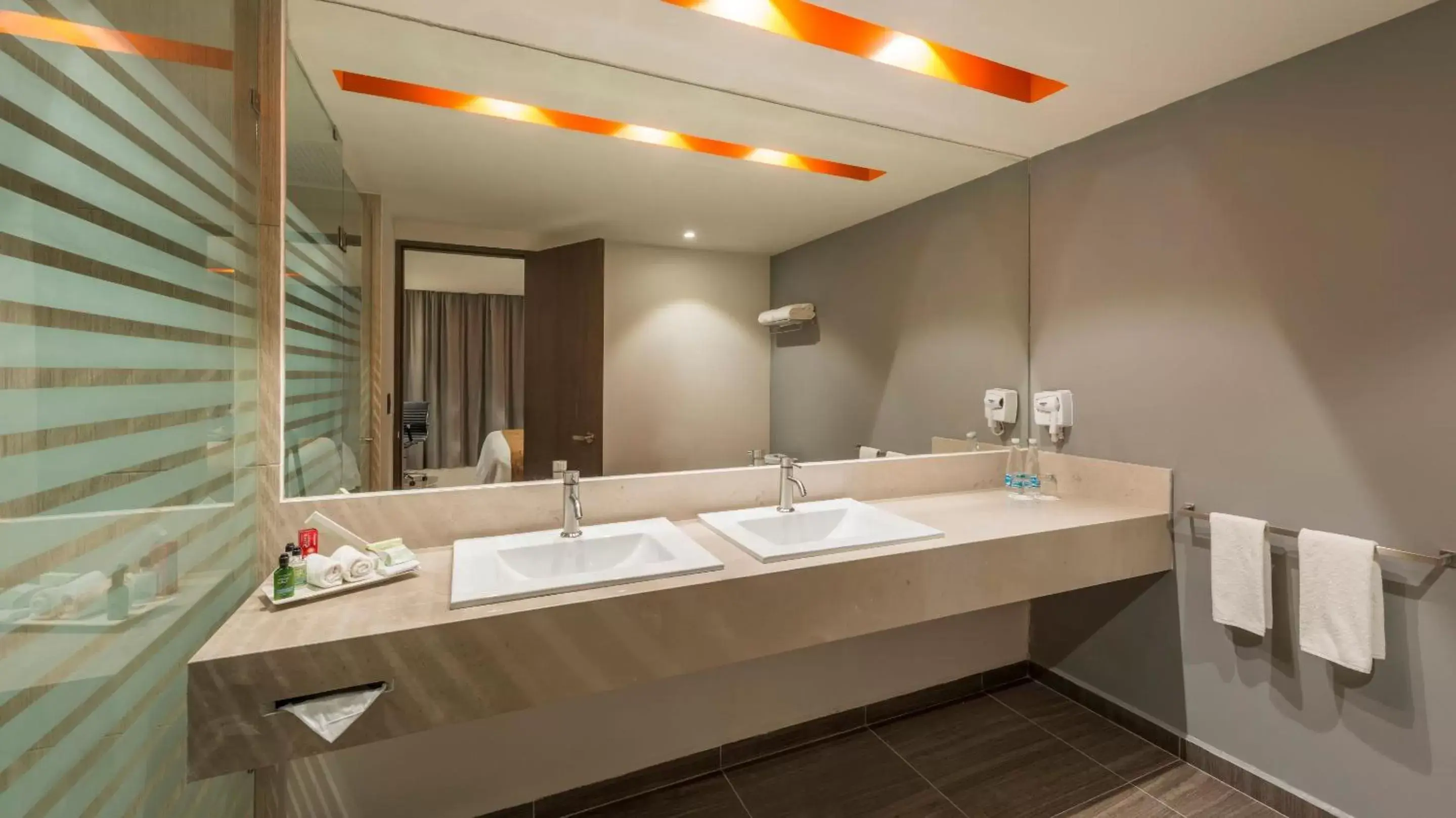 Bathroom in Real Inn Celaya