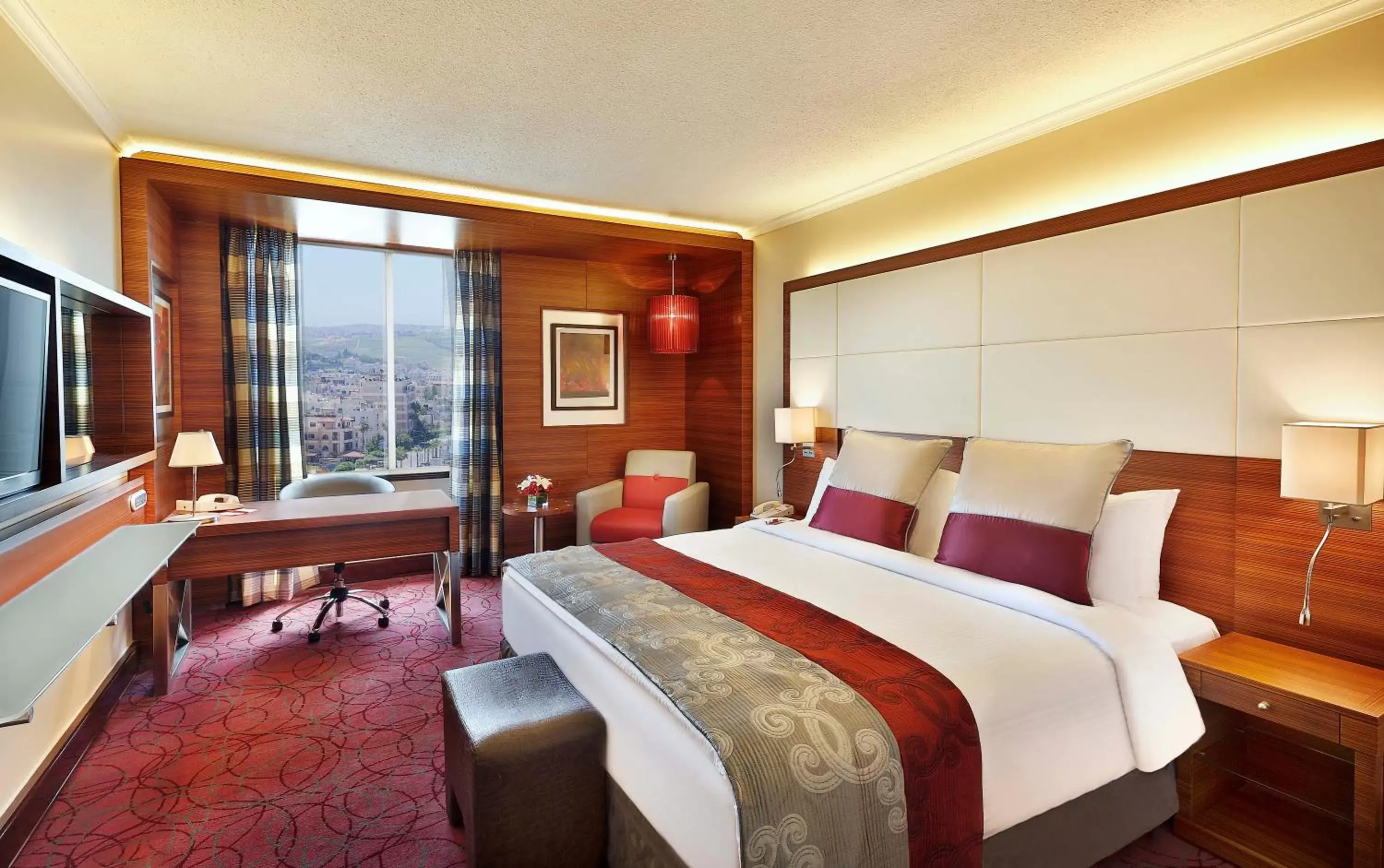 Day, Bed in Crowne Plaza Amman, an IHG Hotel