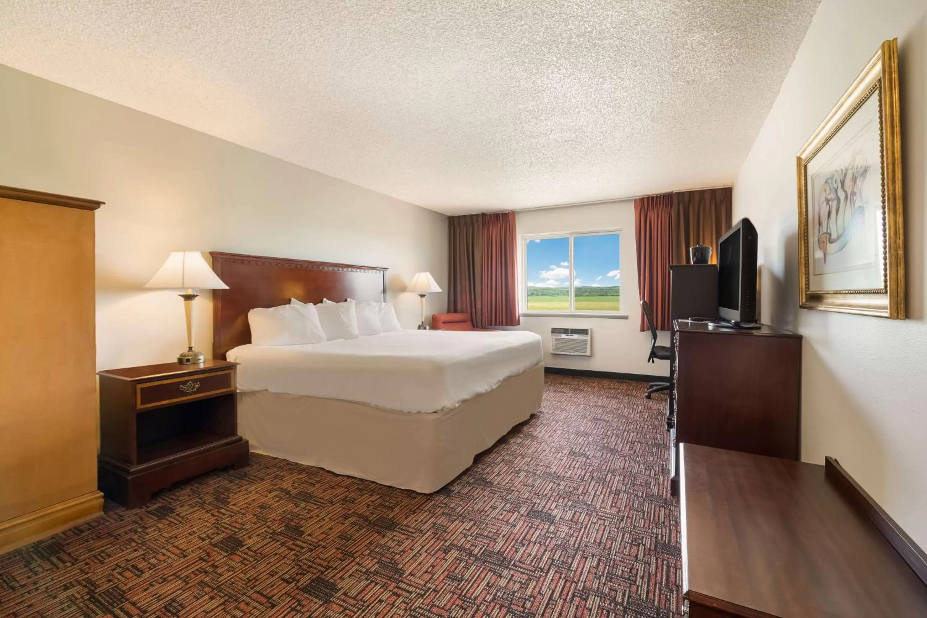 Bedroom, Bed in SureStay Hotel by Best Western Thomson