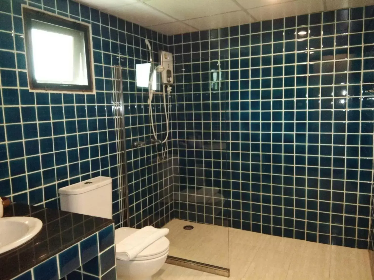 Shower, Bathroom in Scent of Sukhothai Resort