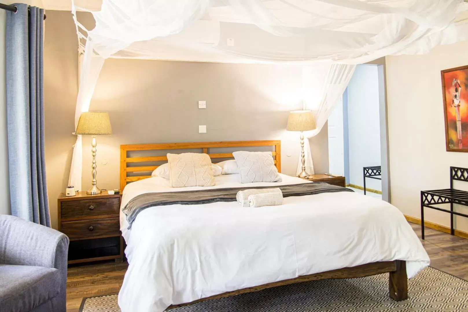 King Room with Garden View - single occupancy in The Leslie - Bed & Breakfast King Room with Garden View - single occupancy in The Leslie - Bed & Breakfast