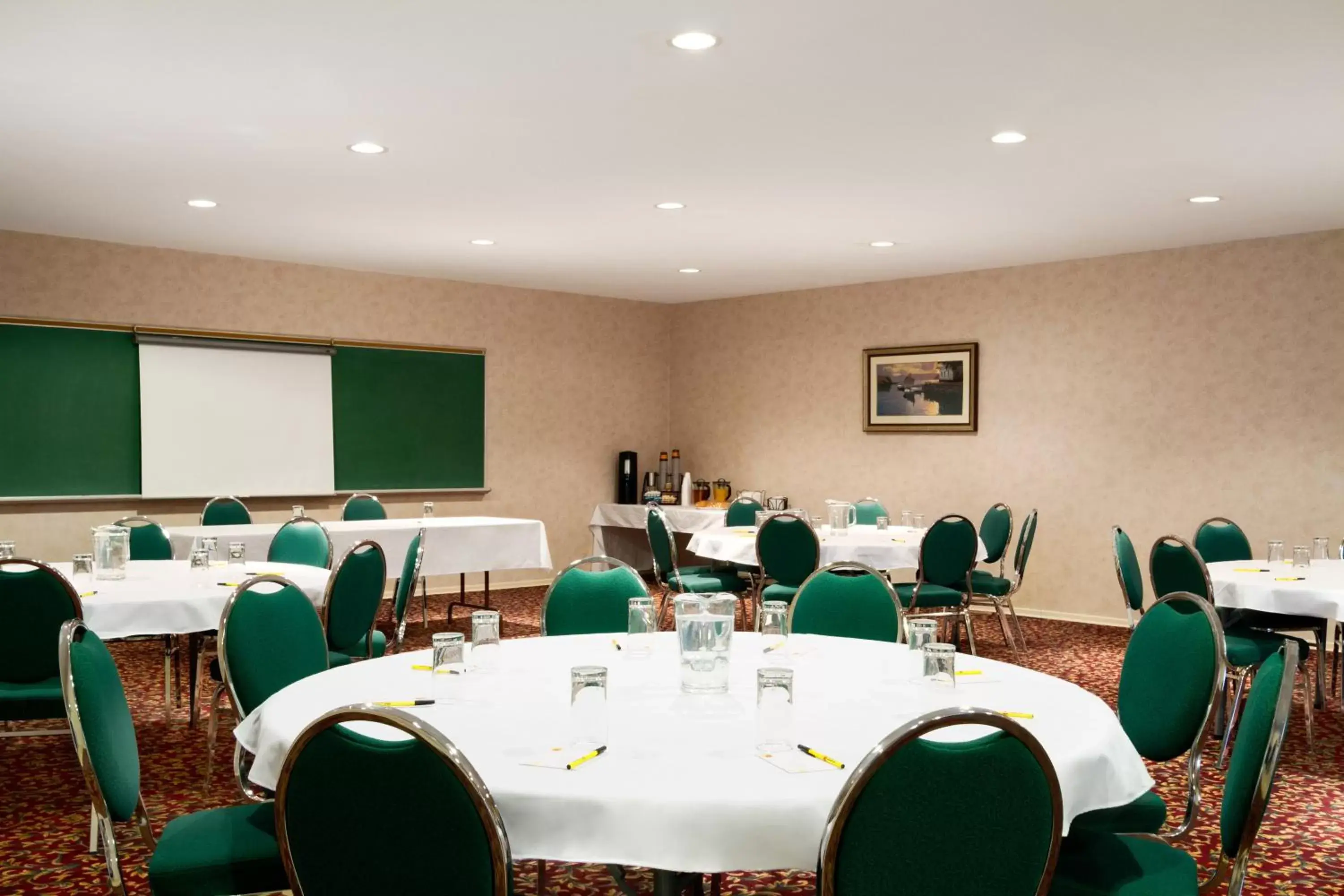 Business facilities in Super 8 by Wyndham Brockville