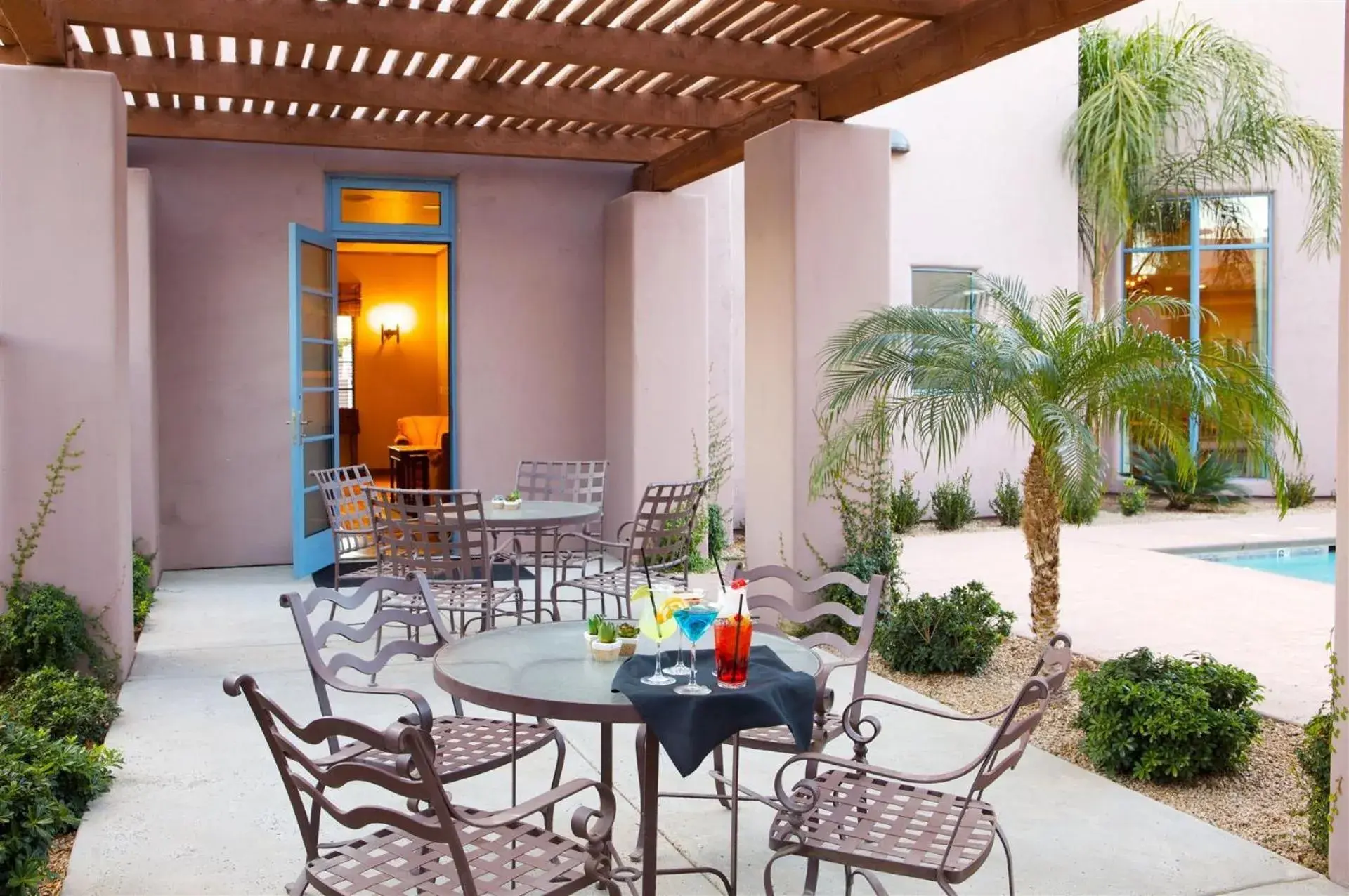 Patio in Lodge On The Desert