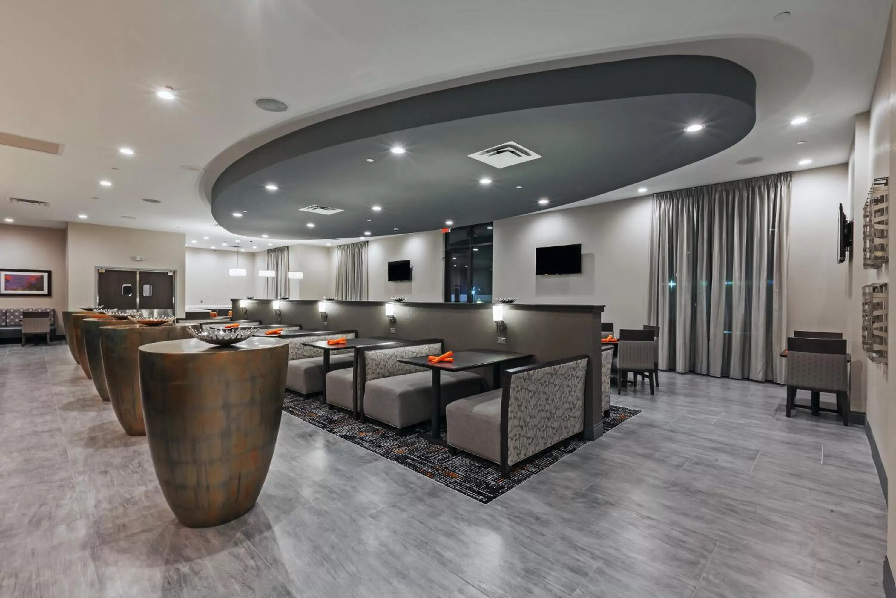 Restaurant/places to eat in Holiday Inn Houston NE-Bush Airport Area by IHG Restaurant/places to eat in Holiday Inn Houston NE-Bush Airport Area by IHG