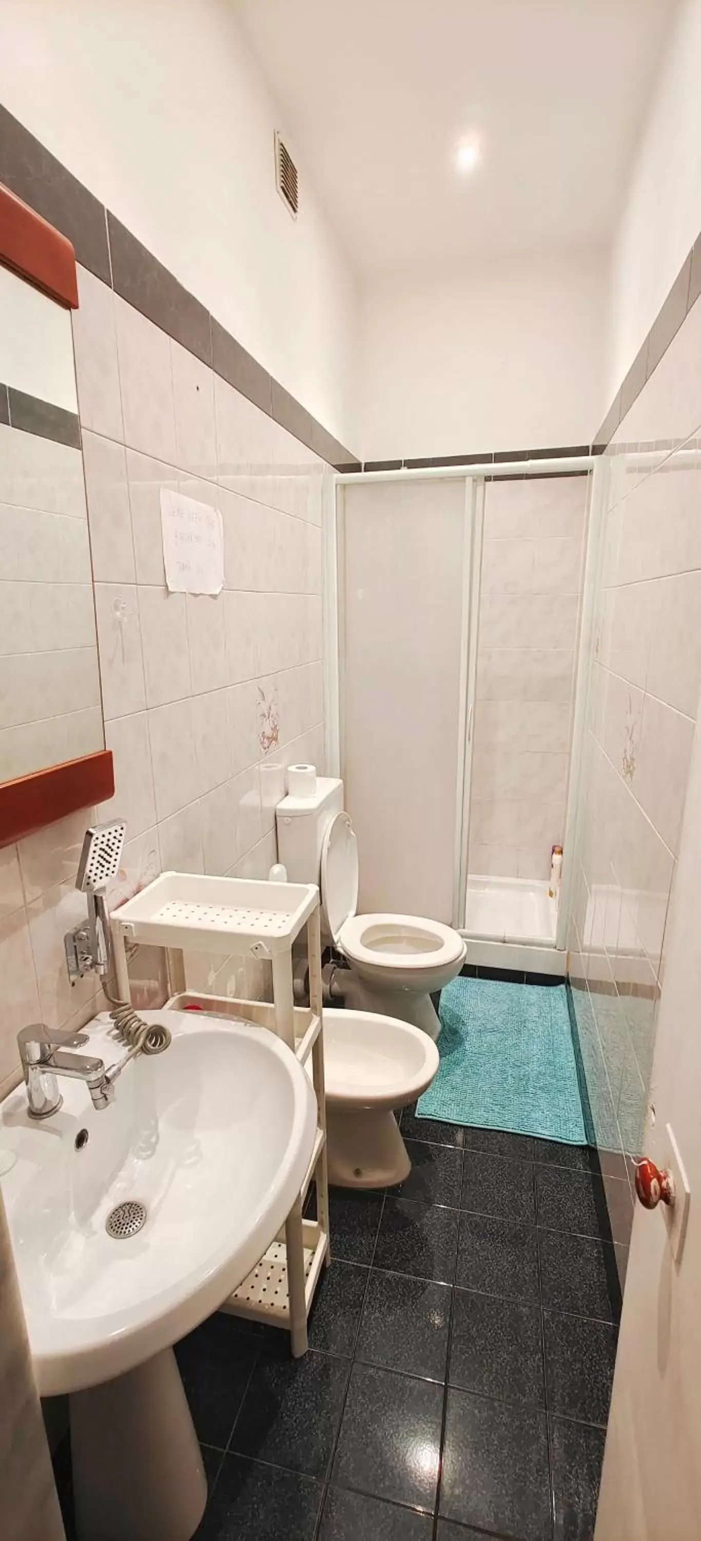 Shower, Bathroom in Genoa near beach b&b