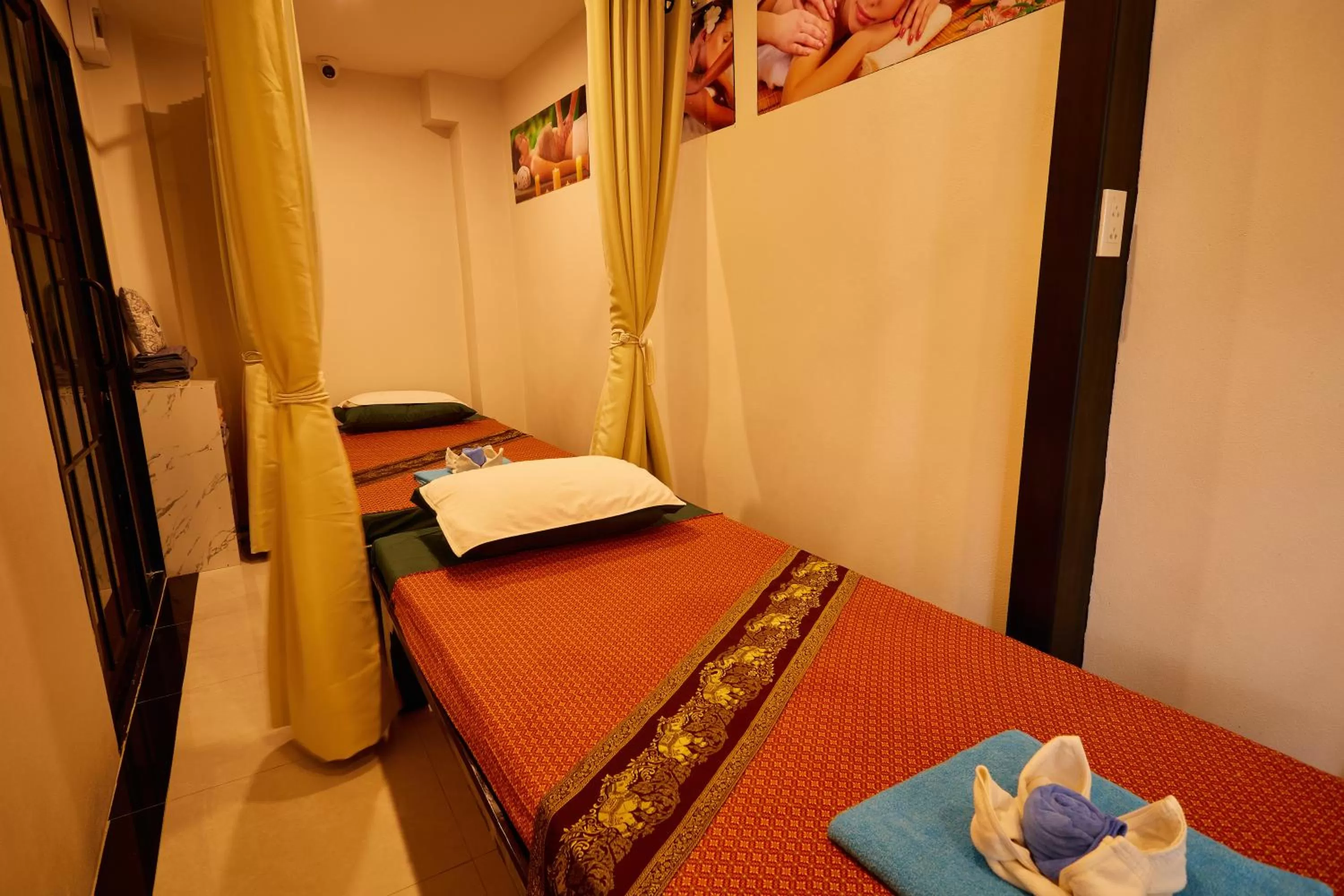Massage, Bed in Rose Apple Hotel