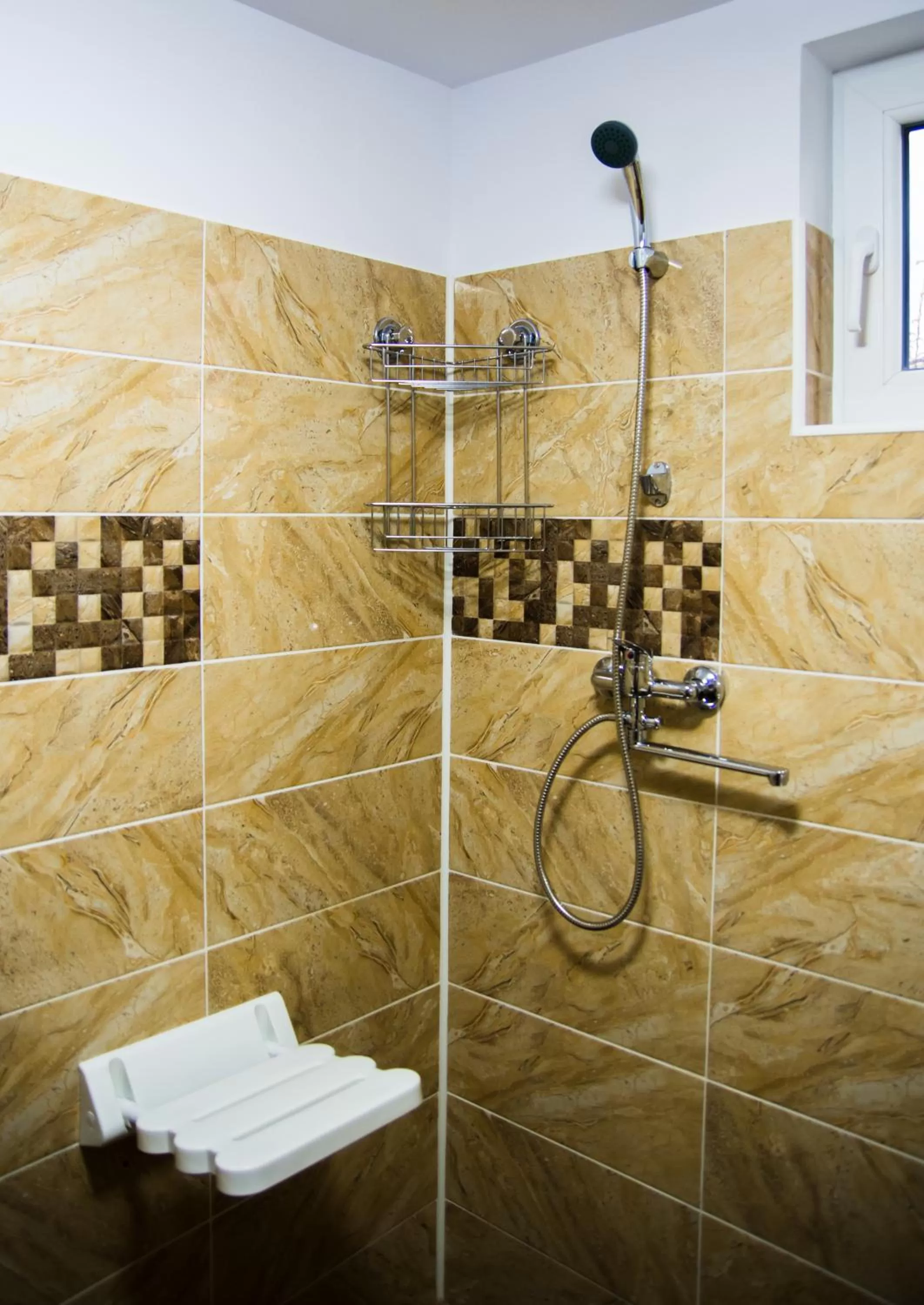Shower, Bathroom in Pensiunea SilvAnka