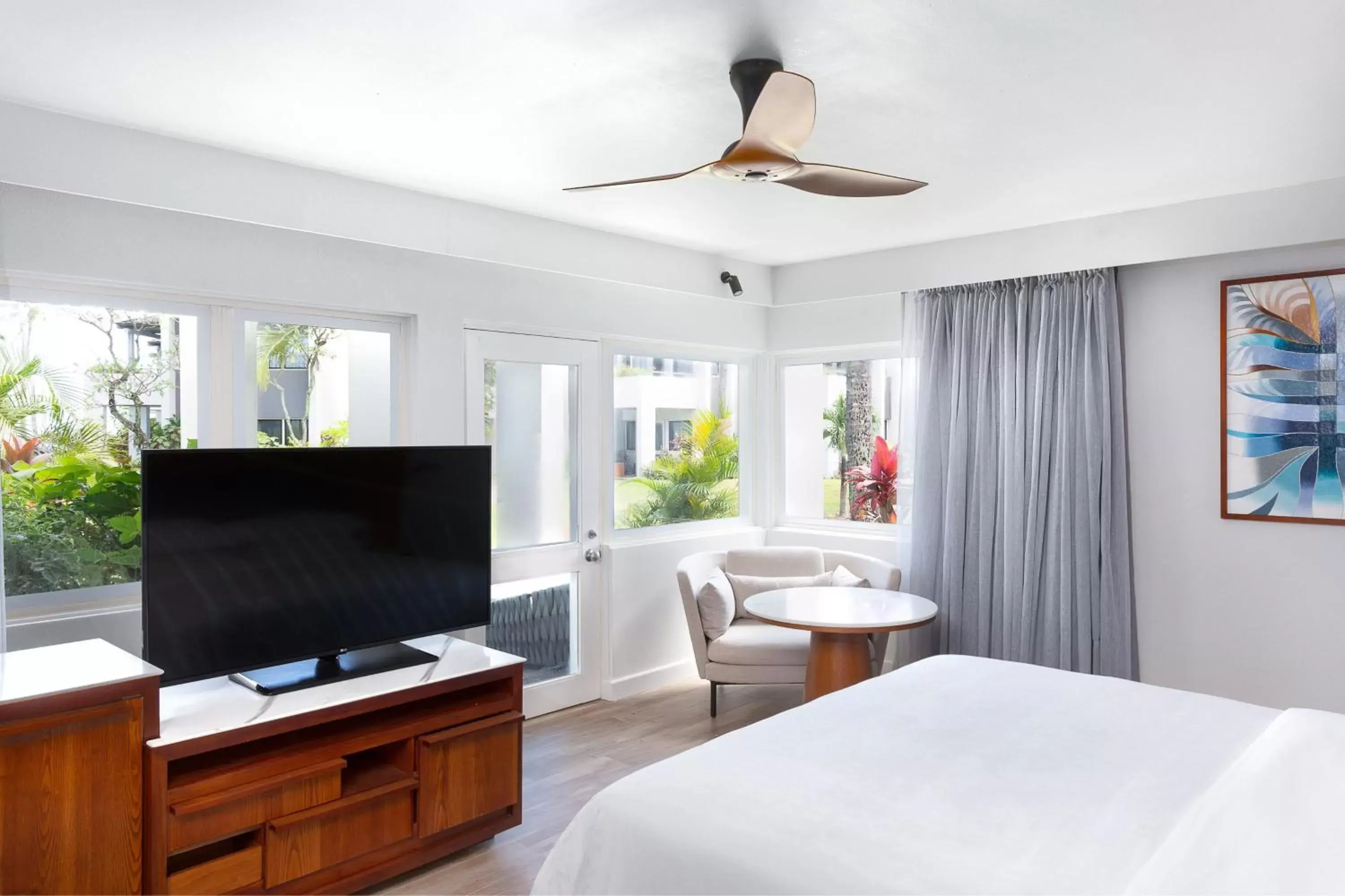 Photo of the whole room, TV/Entertainment Center in Sheraton Fiji Golf & Beach Resort