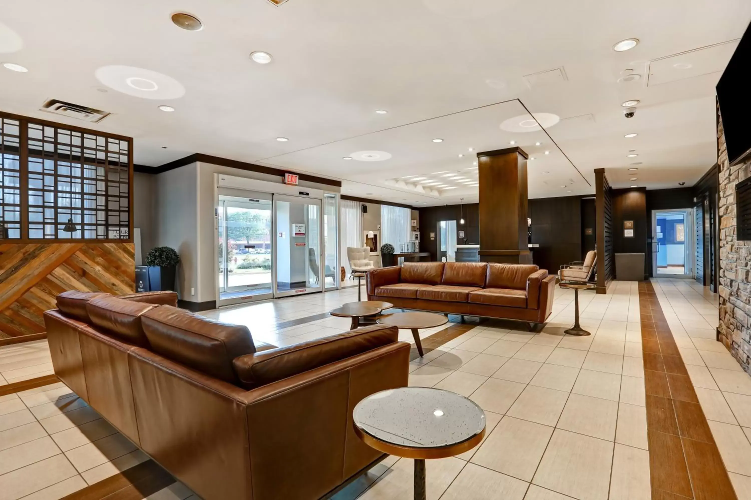 Lobby or reception, Lobby/Reception in Four Points by Sheraton Toronto Mississauga