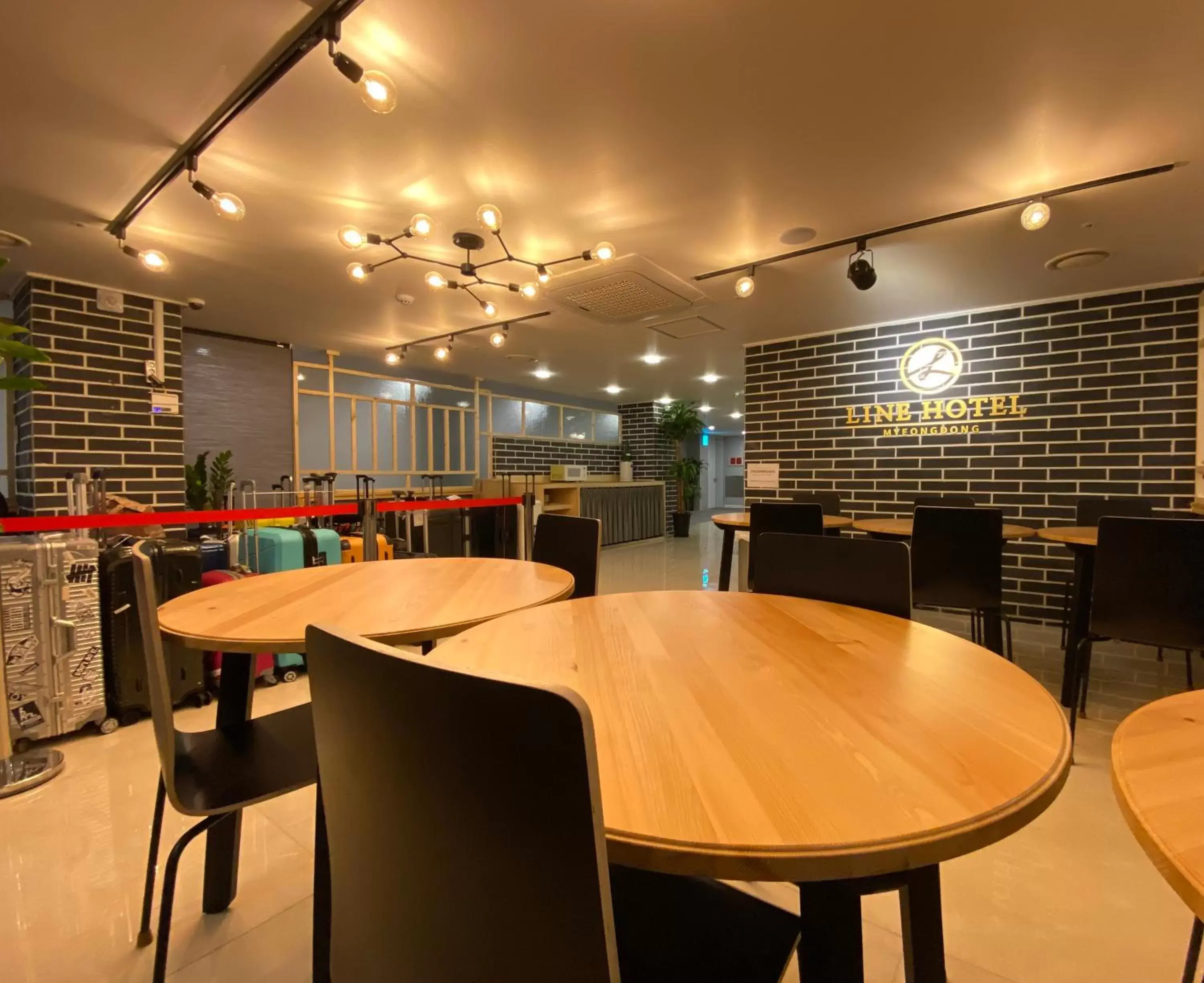 Restaurant/Places to Eat in Line Hotel Myeongdong
