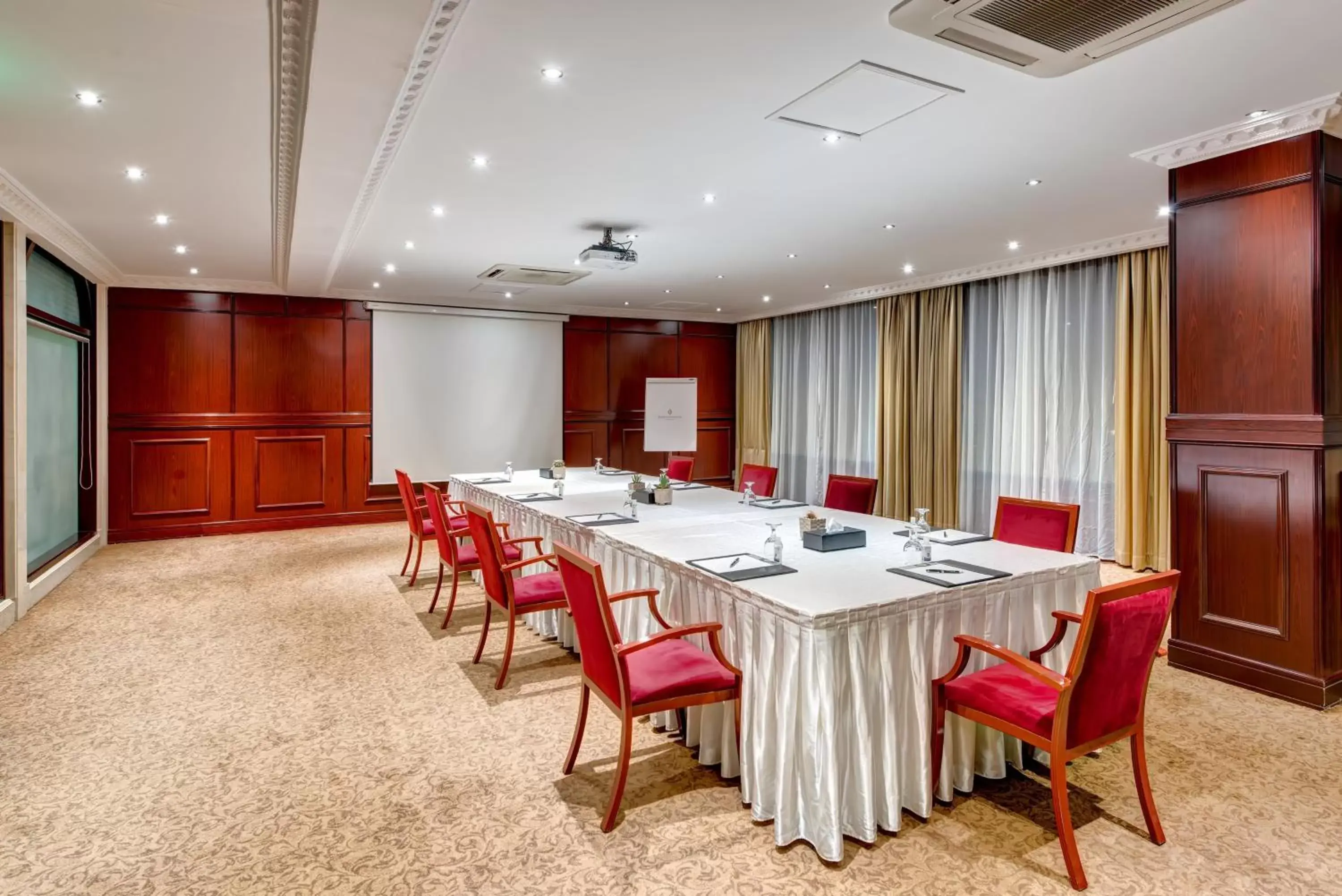 Meeting/conference room in InterContinental Muscat, an IHG Hotel