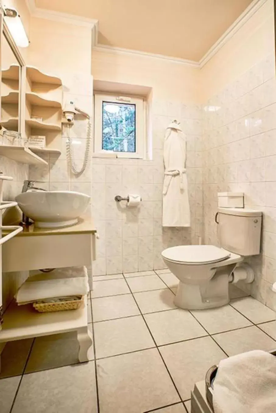 Bathroom in Villa Medici Hotel & Restaurant