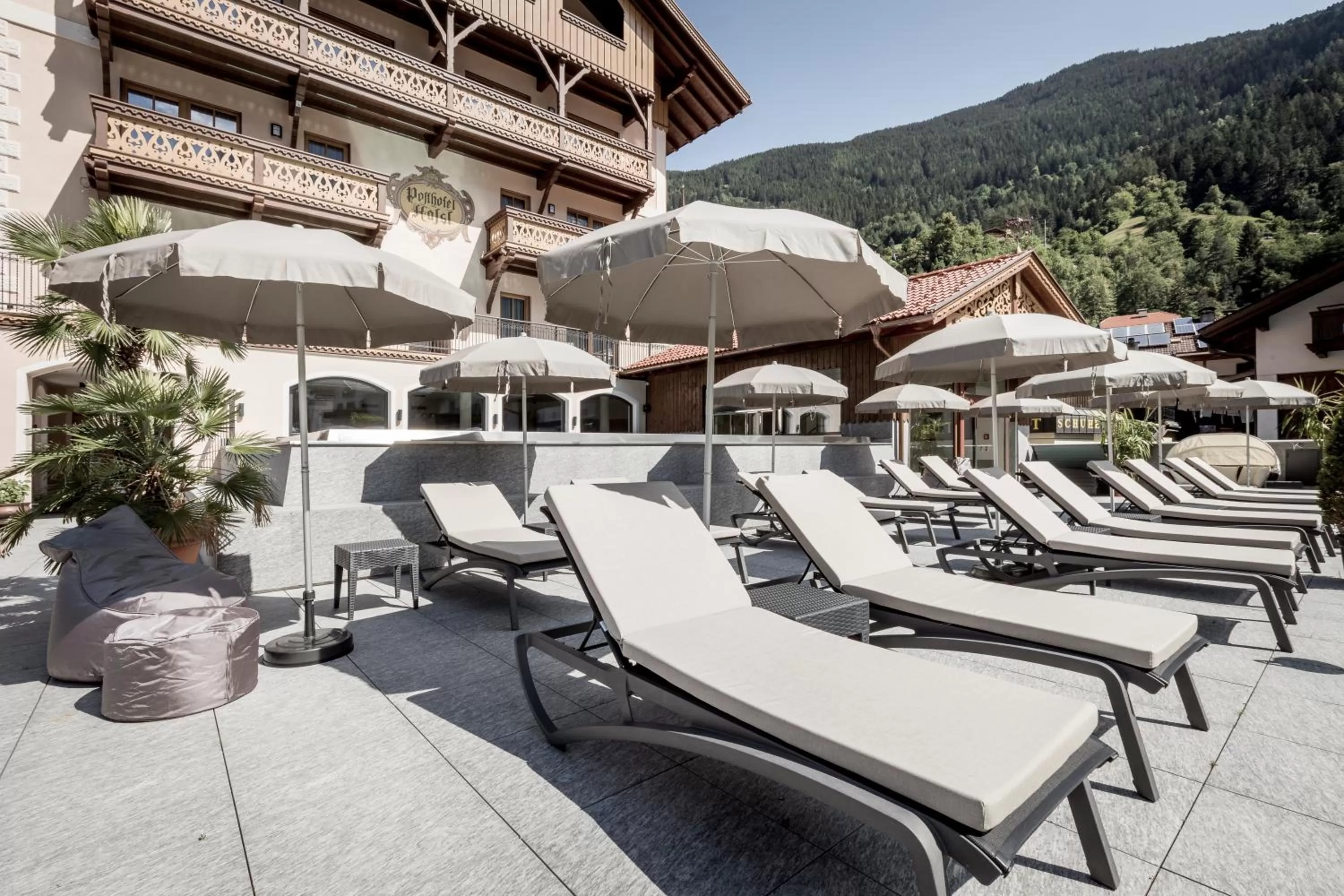 Patio in Posthotel Kassl 4-Sterne-Superior