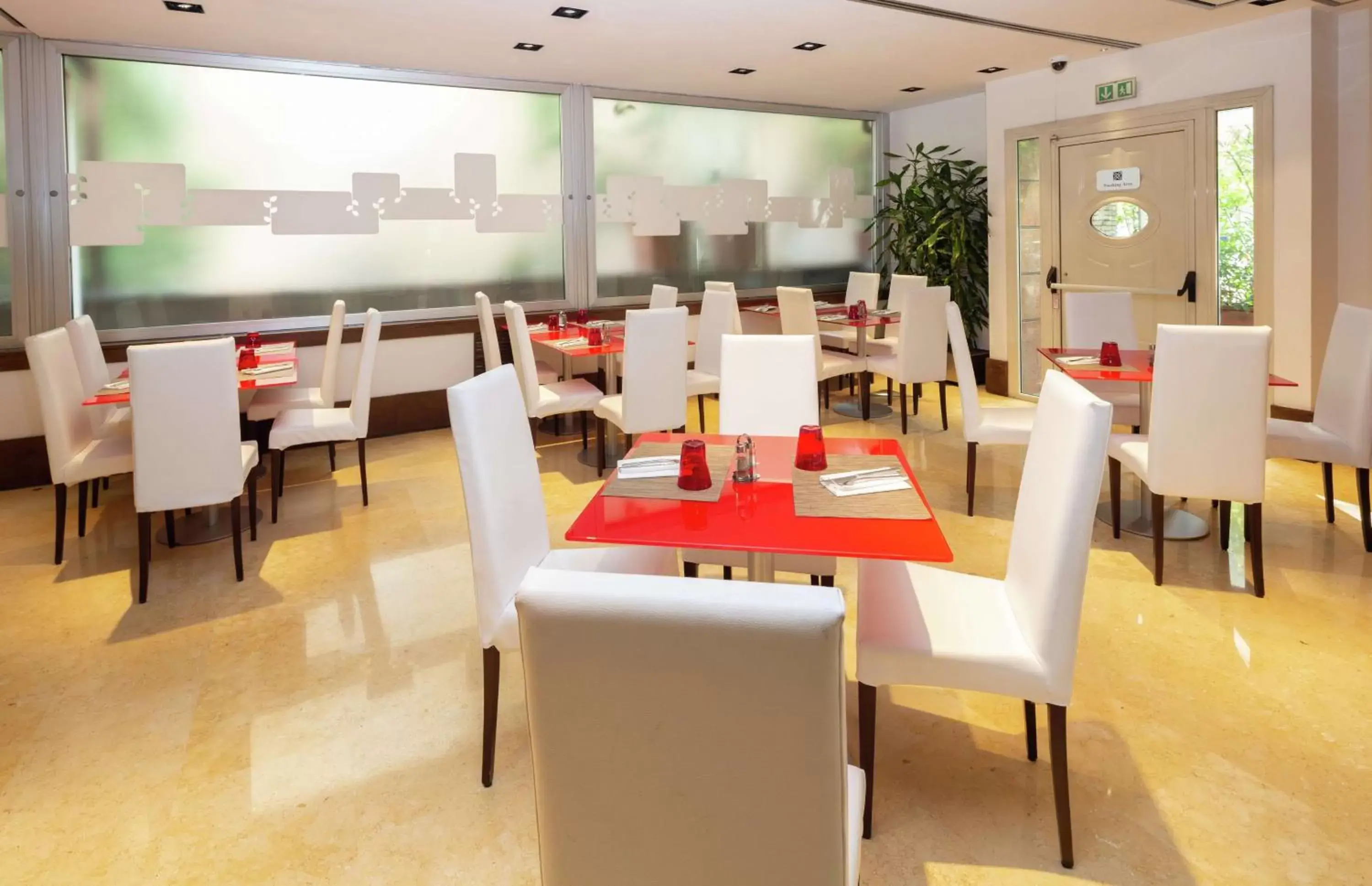 Restaurant/Places to Eat in Hilton Garden Inn Rome Claridge
