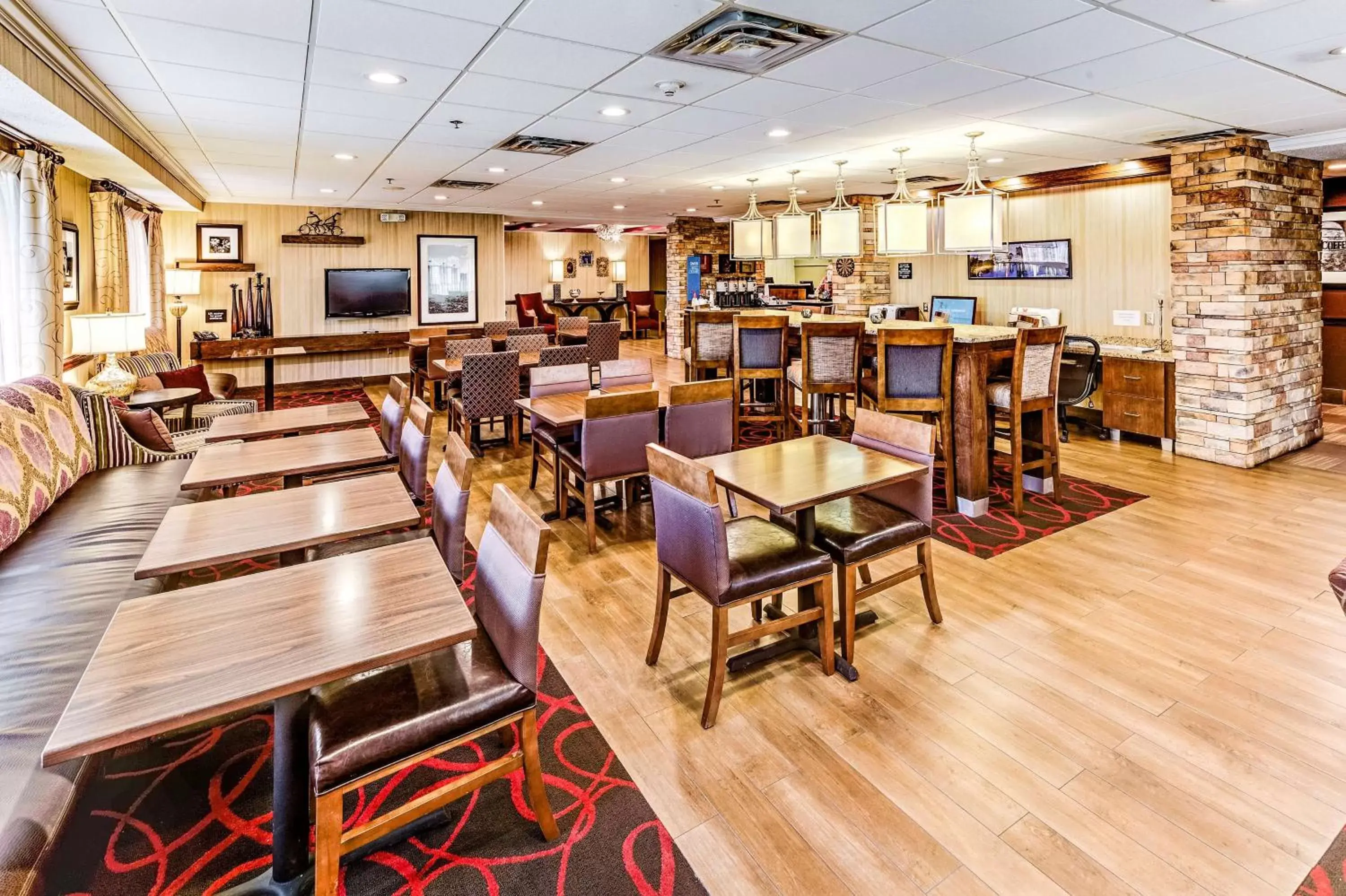 Restaurant/places to eat in Hampton Inn Columbus I-70E/Hamilton Road Restaurant/places to eat in Hampton Inn Columbus I-70E/Hamilton Road