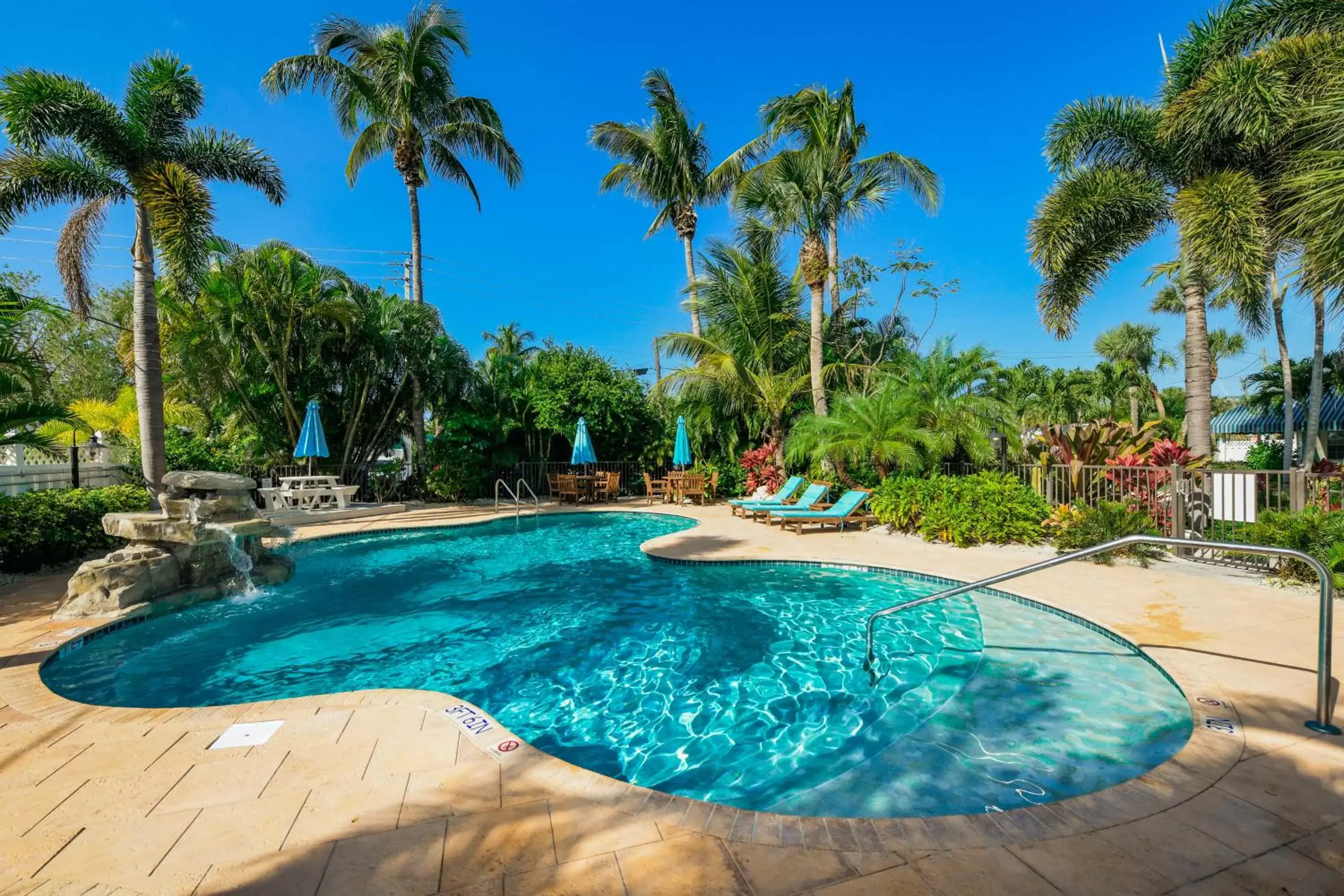 Pool view, Swimming Pool in Tropical Breeze Resort