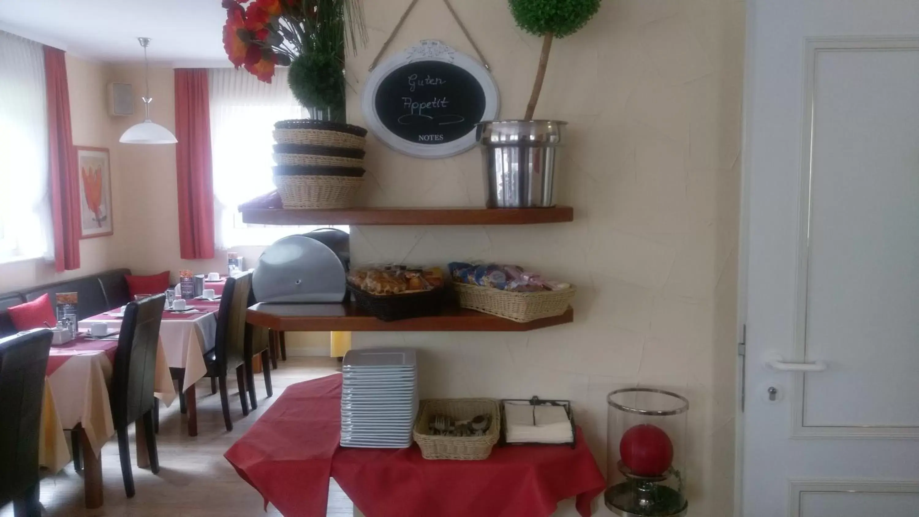 Dining area in Arador-City Hotel