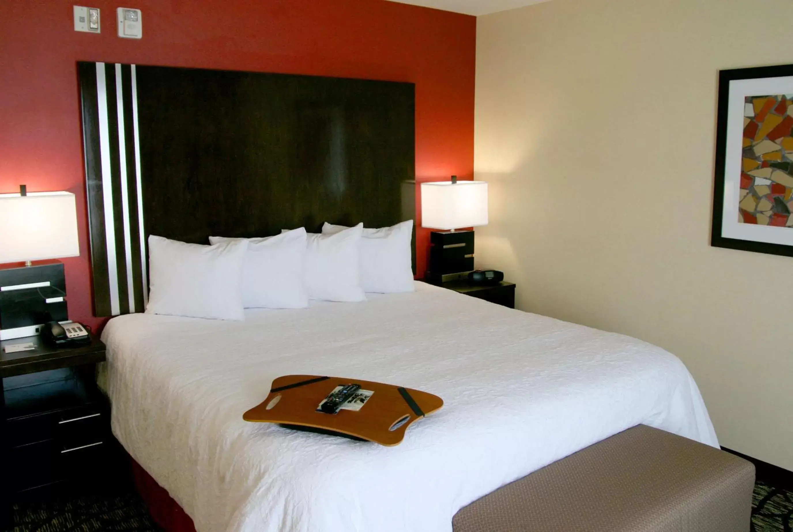 Bed in Hampton Inn & Suites Salt Lake City-University/Foothill Drive