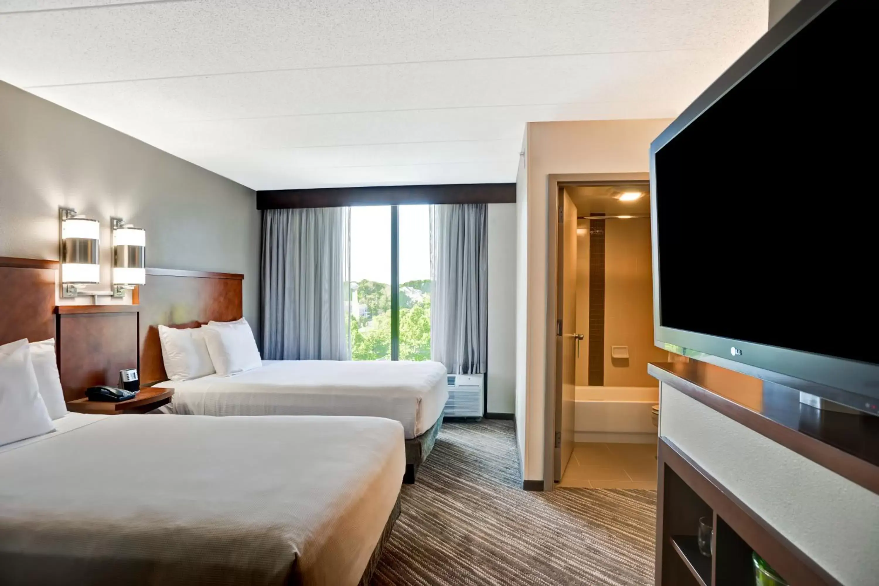 Double Room with Two Double Beds and Accessible Tub - Disability Access in Hyatt Place Baltimore-BWI Airport