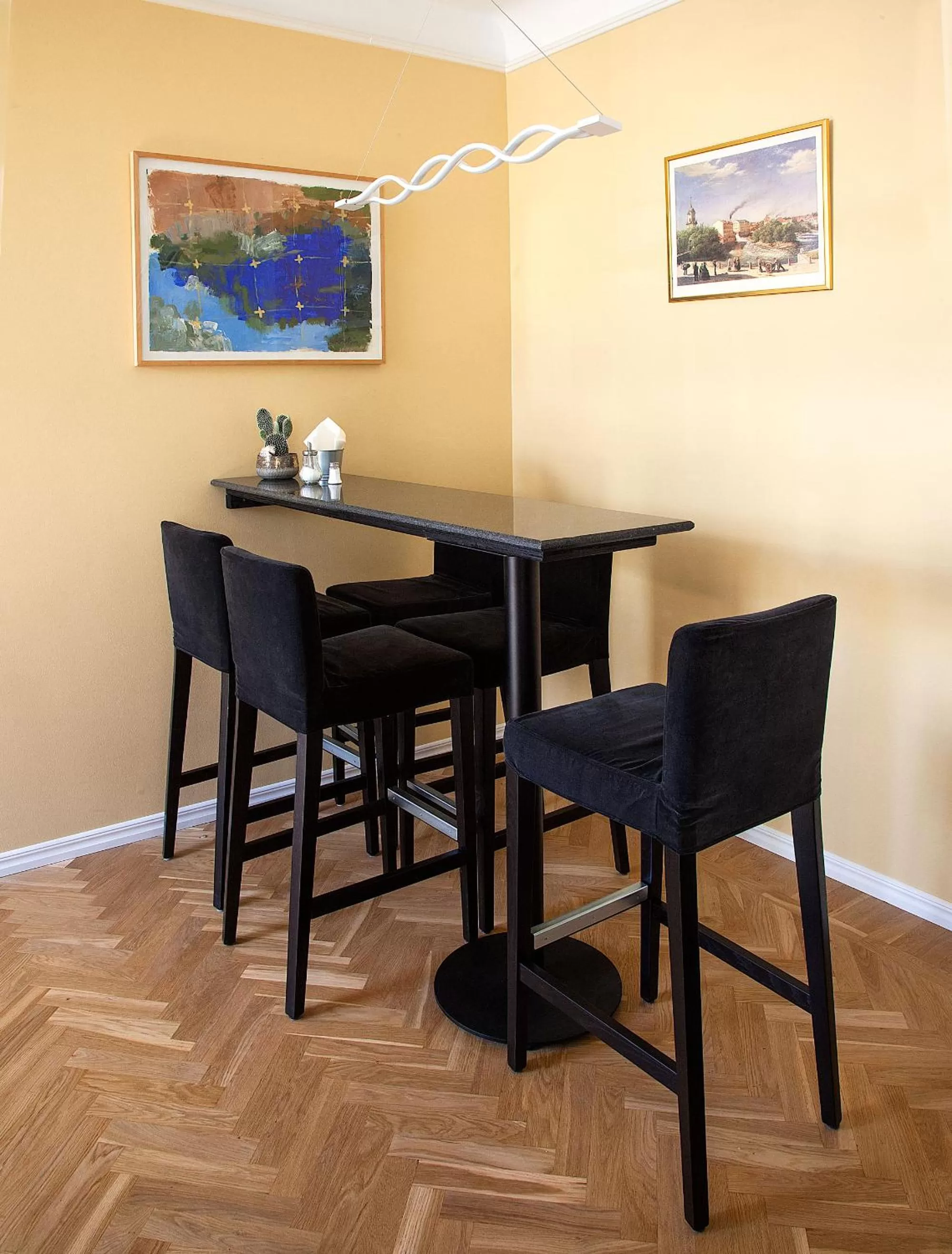 Restaurant/places to eat in Södra Hotellet