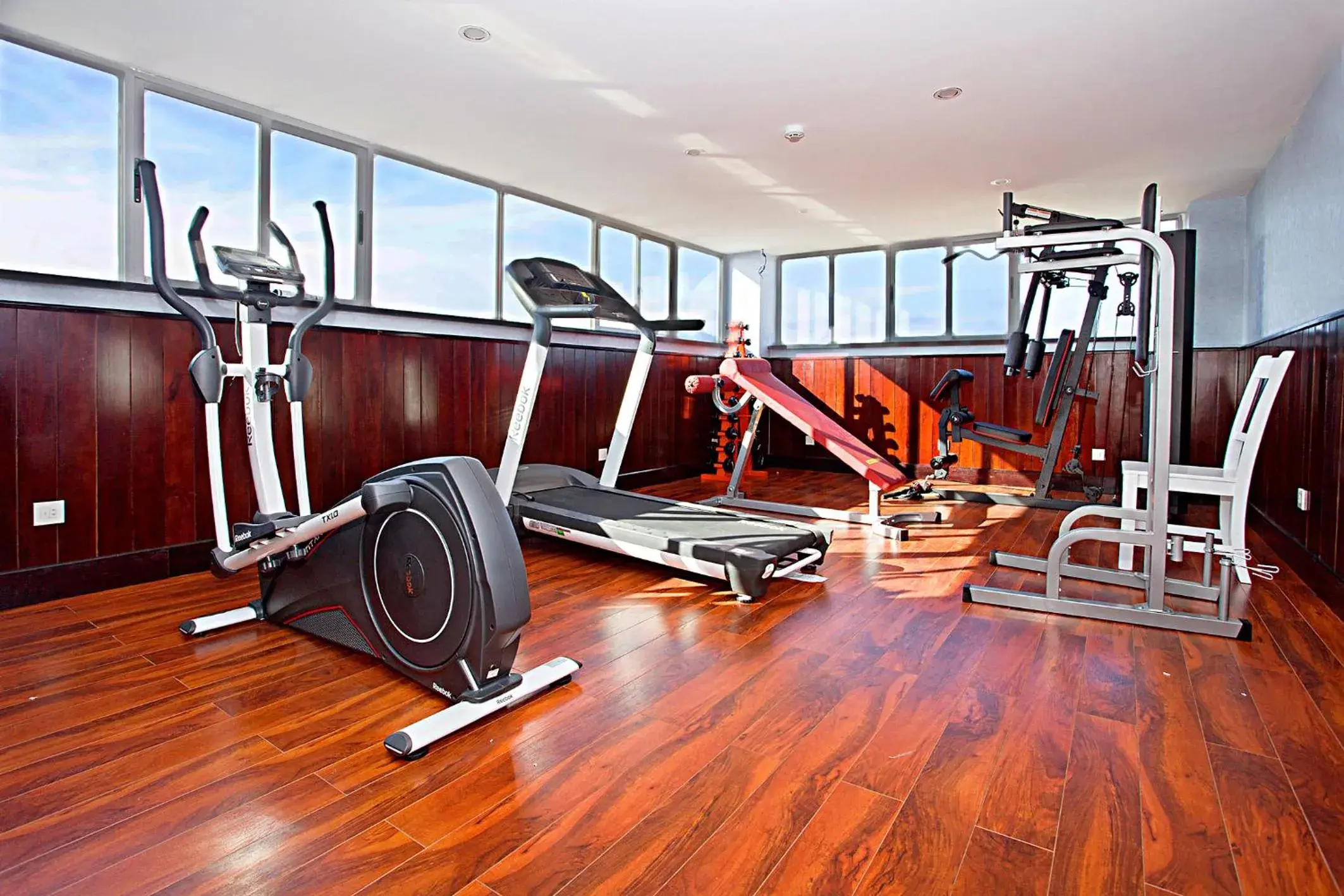 Fitness centre/facilities, Fitness Center/Facilities in Golden Rain 2 Hotel