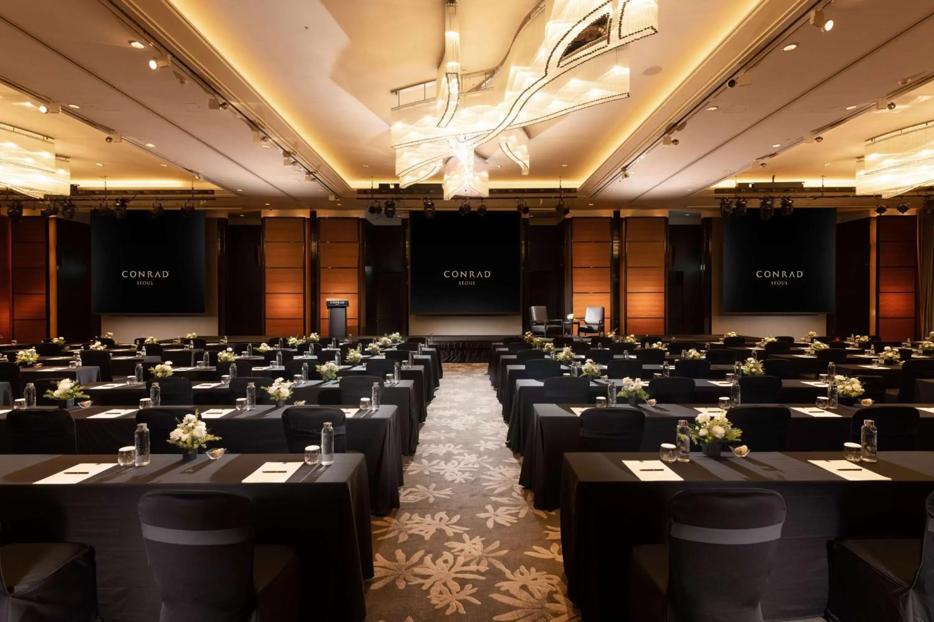 Meeting/conference room in Conrad Seoul