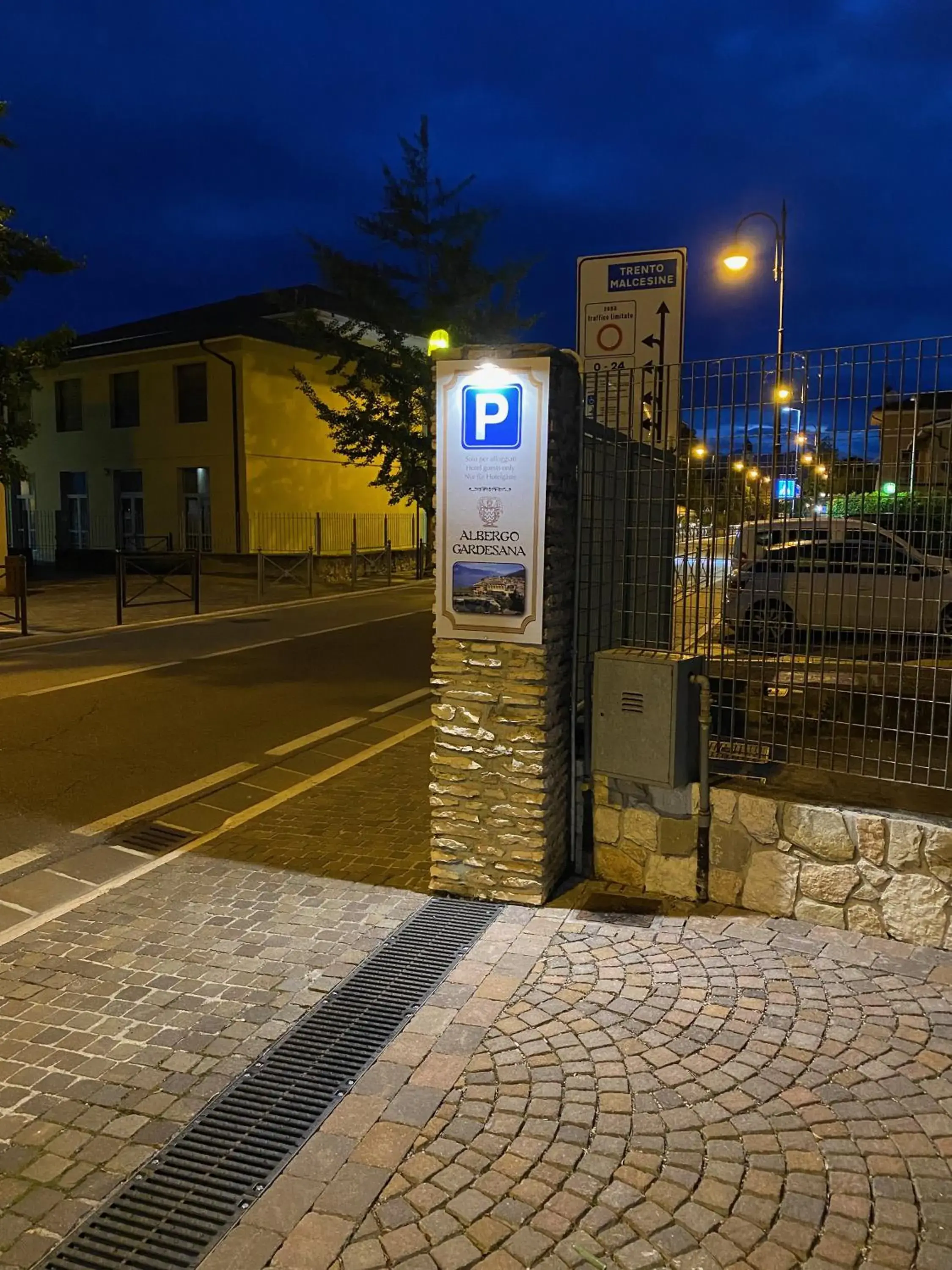 Parking, Property Building in Albergo Ristorante Gardesana ***S