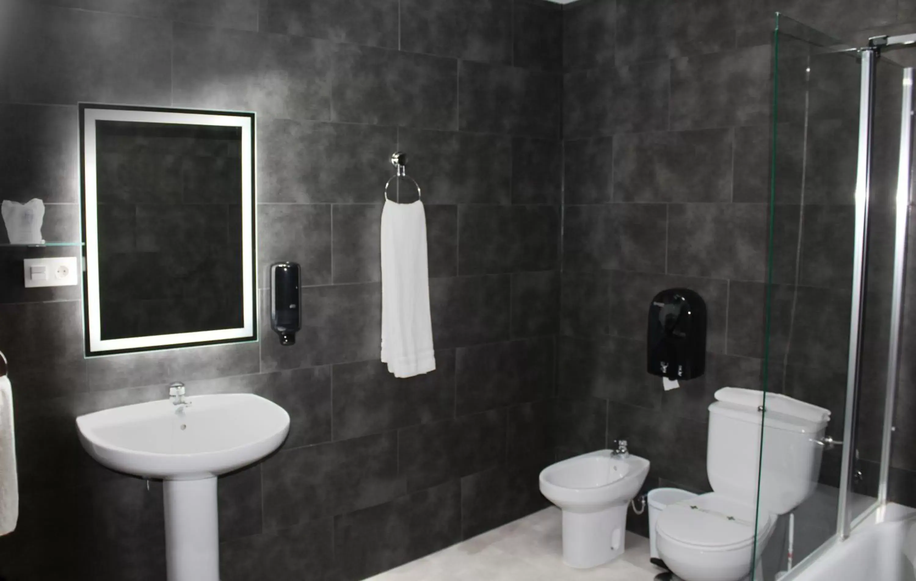 Photo of the whole room, Bathroom in Hotel Manzanito