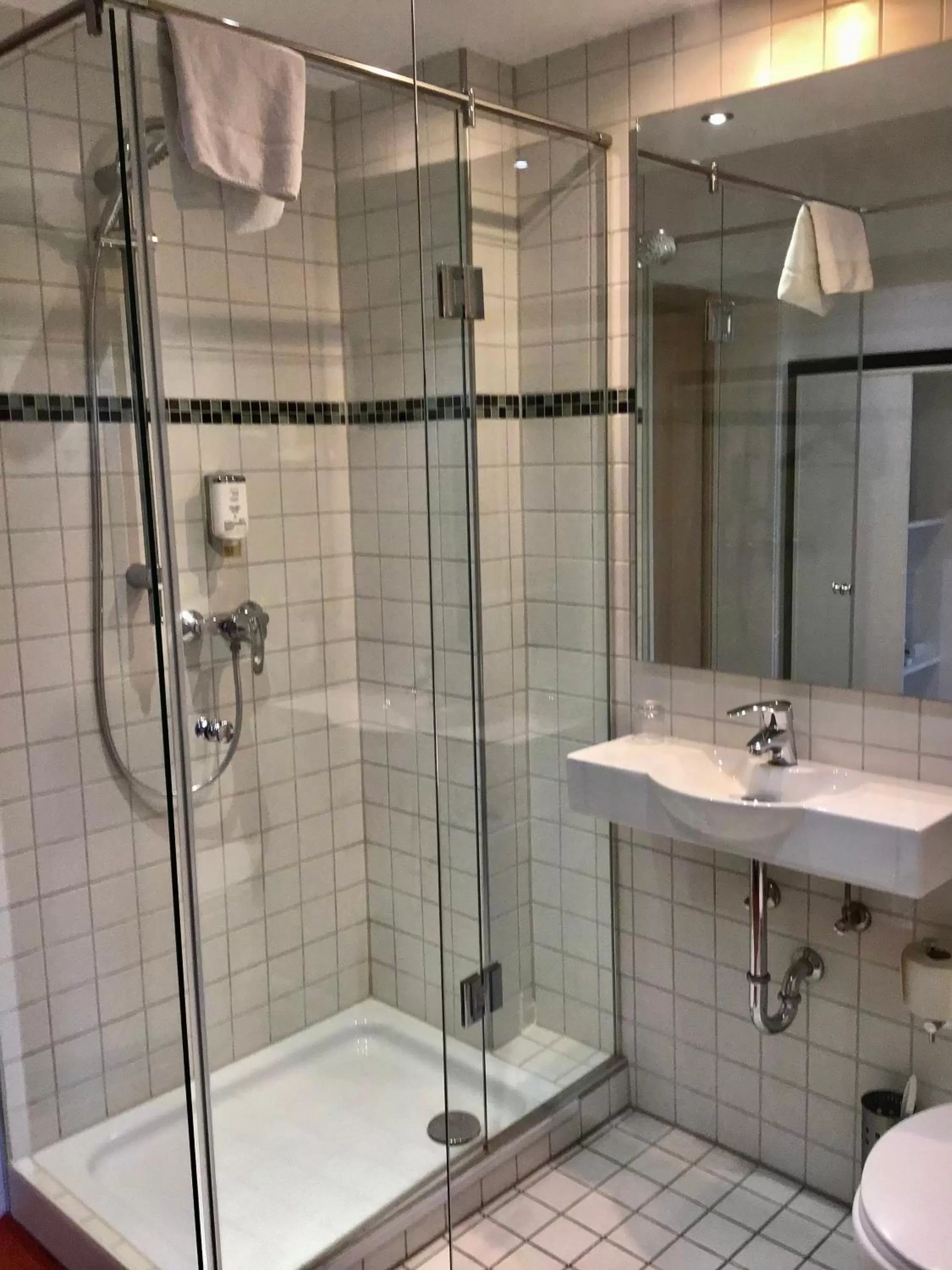 Shower in Retro - Art - Hotel Lünen