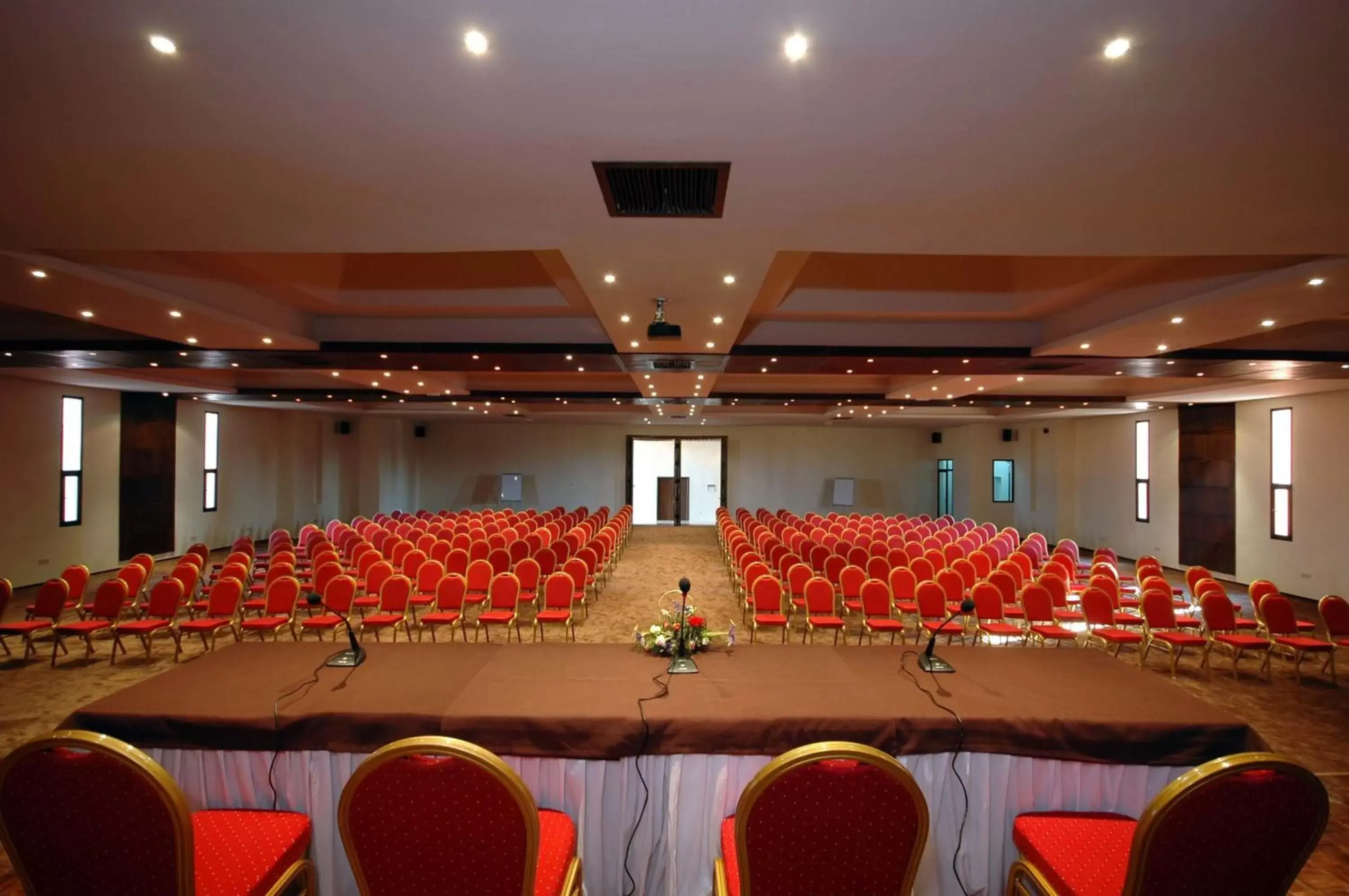 Meeting/conference room in Zalagh Kasbah Hotel & Spa