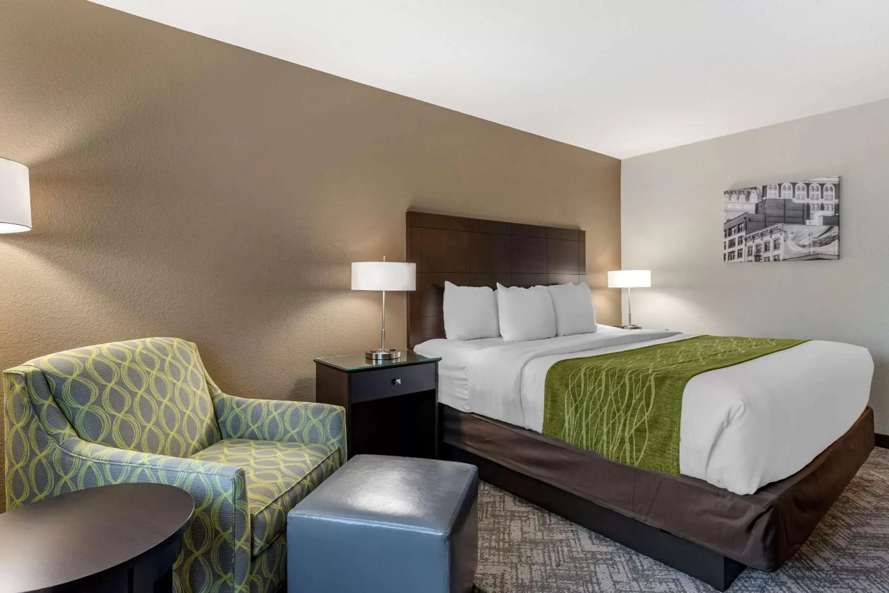 Photo of the whole room in Comfort Inn & Suites Tualatin - Lake Oswego South