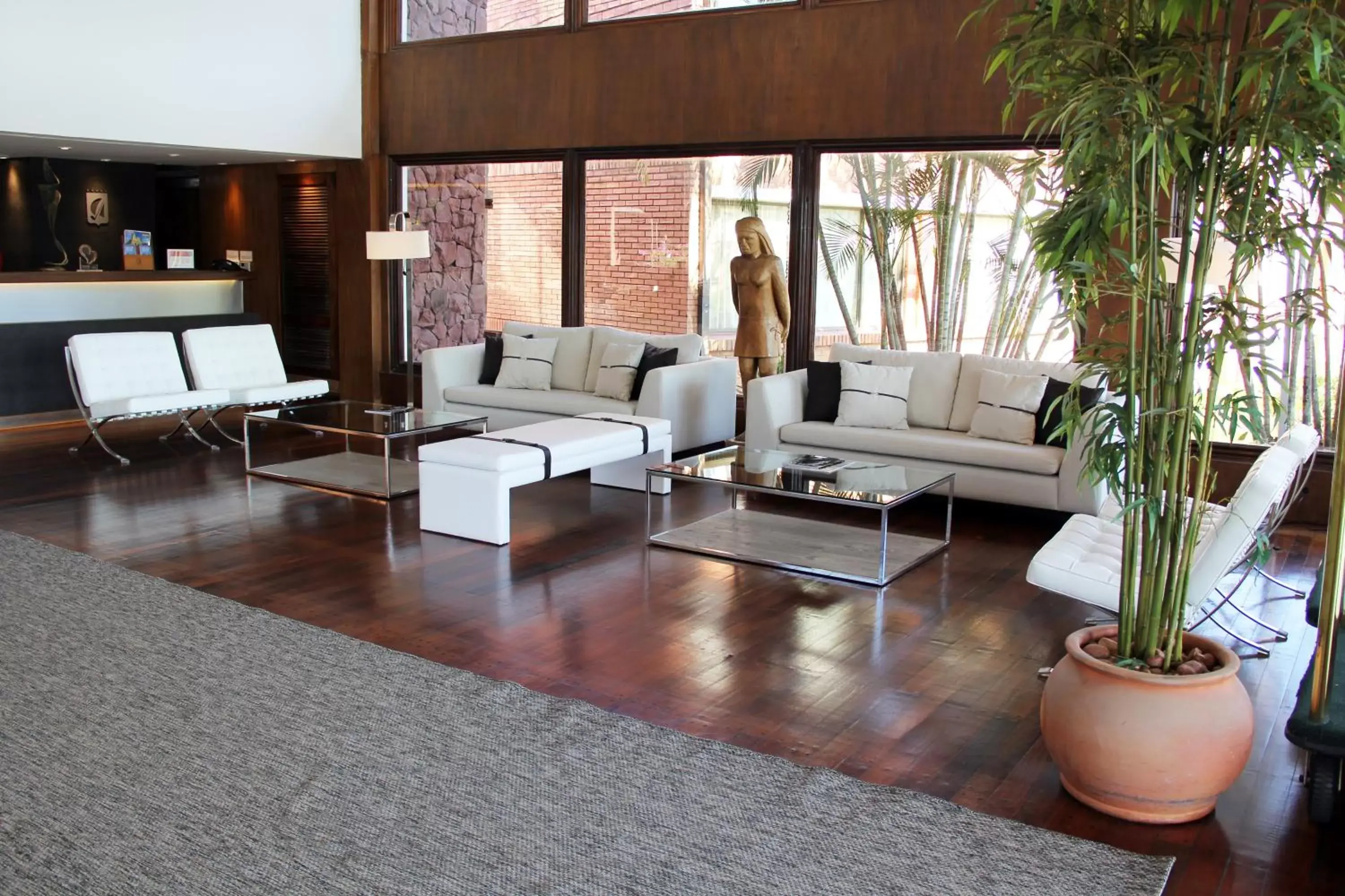 Lobby or reception, Seating Area in Resort Yacht Y Golf Club Paraguayo