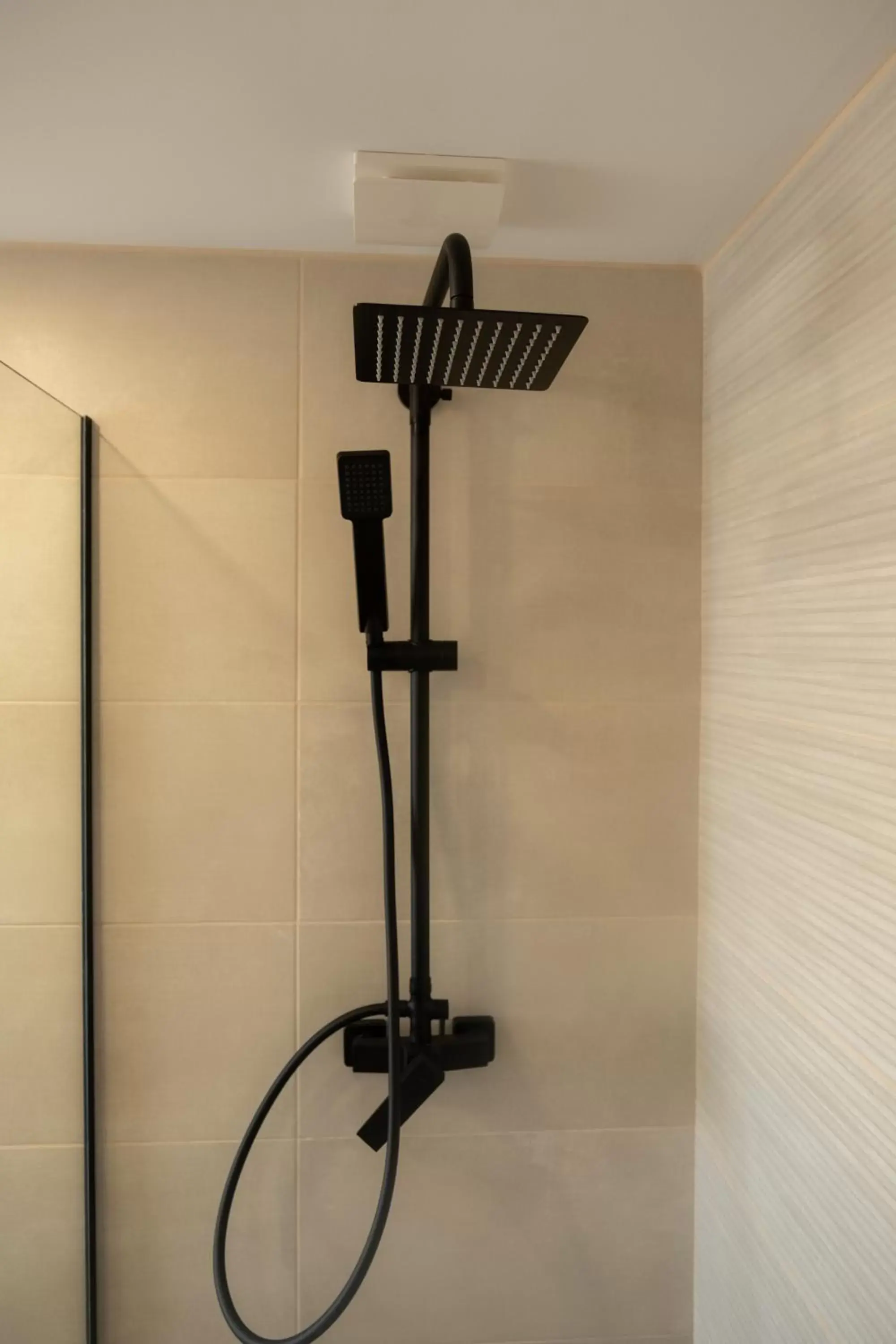 Shower, Bathroom in Ria Formosa Guest House