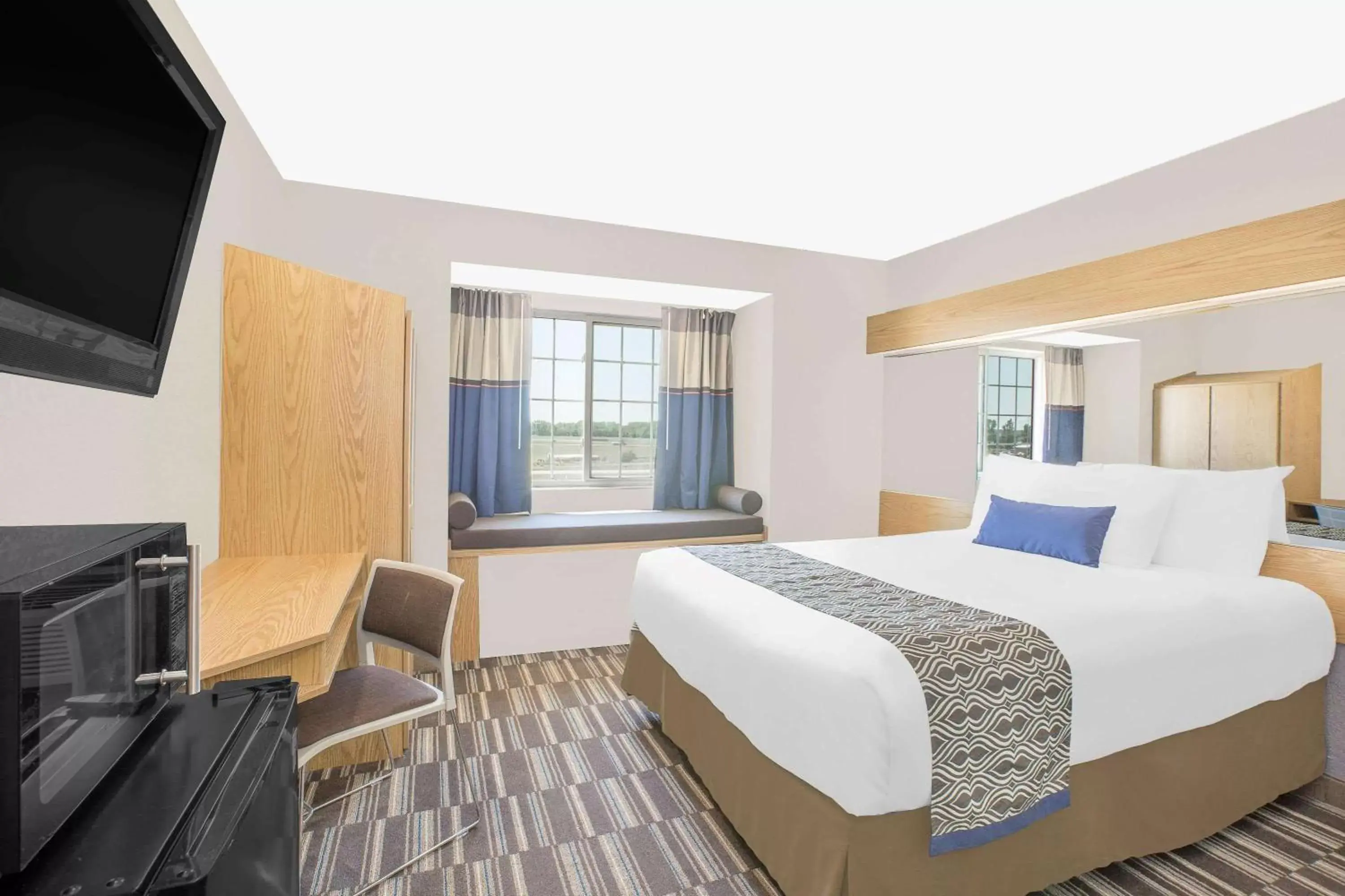 Photo of the whole room in MICROTEL Inn and Suites - Ames