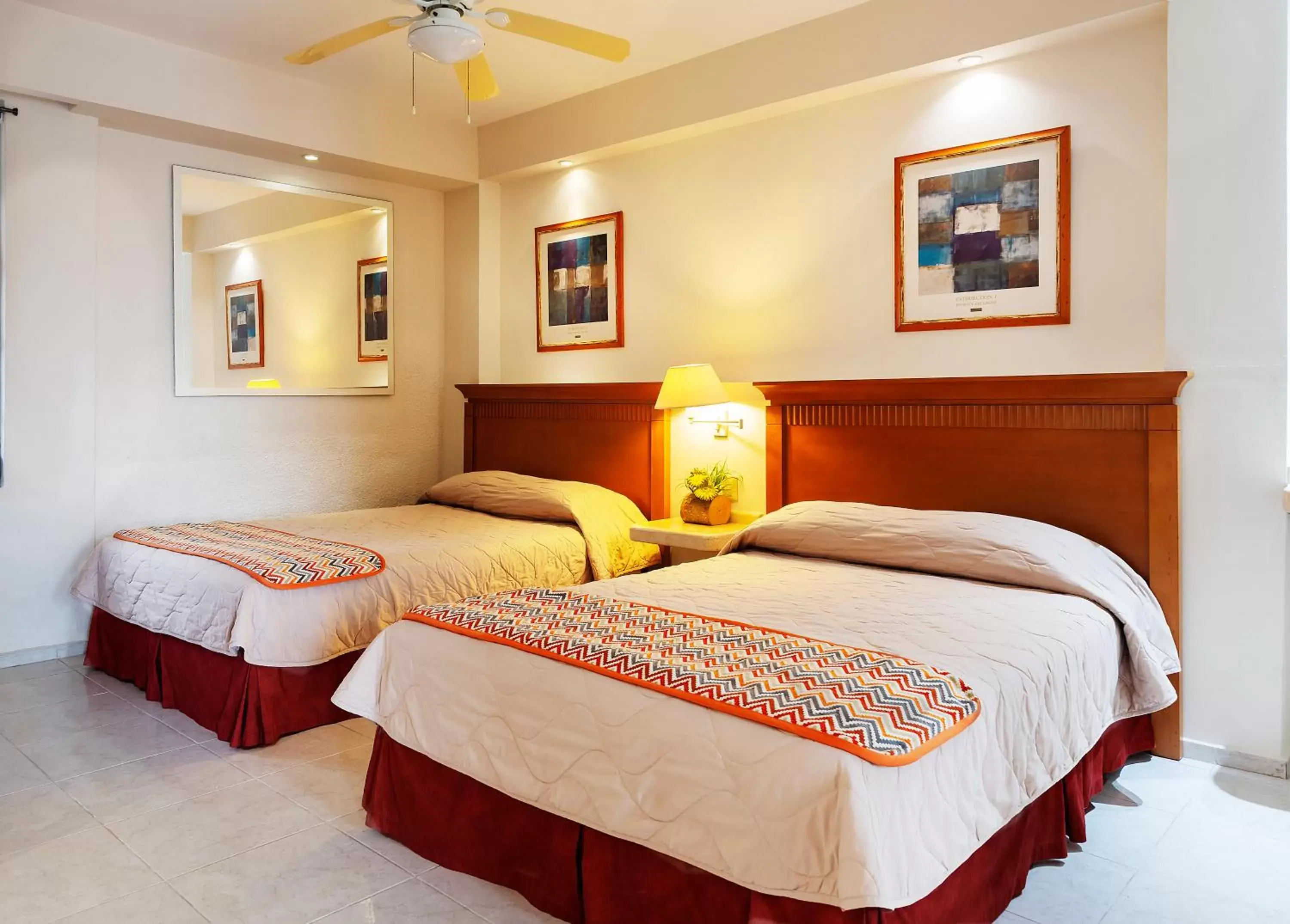 Bed in Hotel y Suites Nader