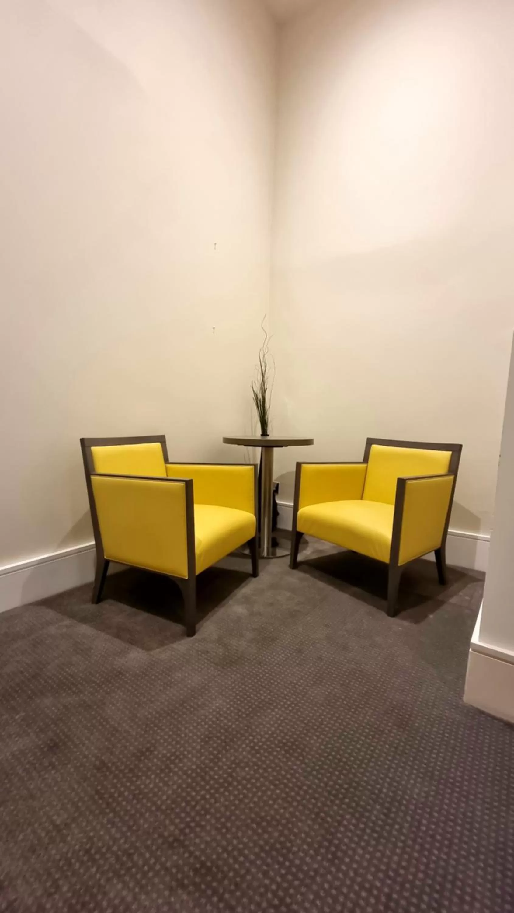 Seating area in The Park City Grand Plaza Kensington Hotel