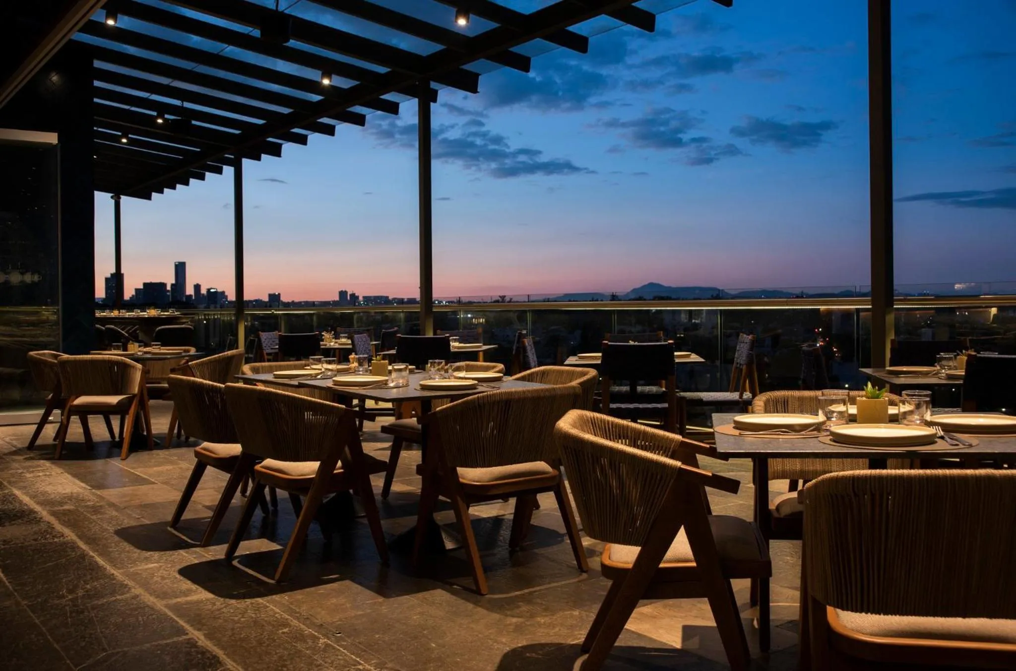 Restaurant/places to eat in voco Guadalajara Neruda by IHG