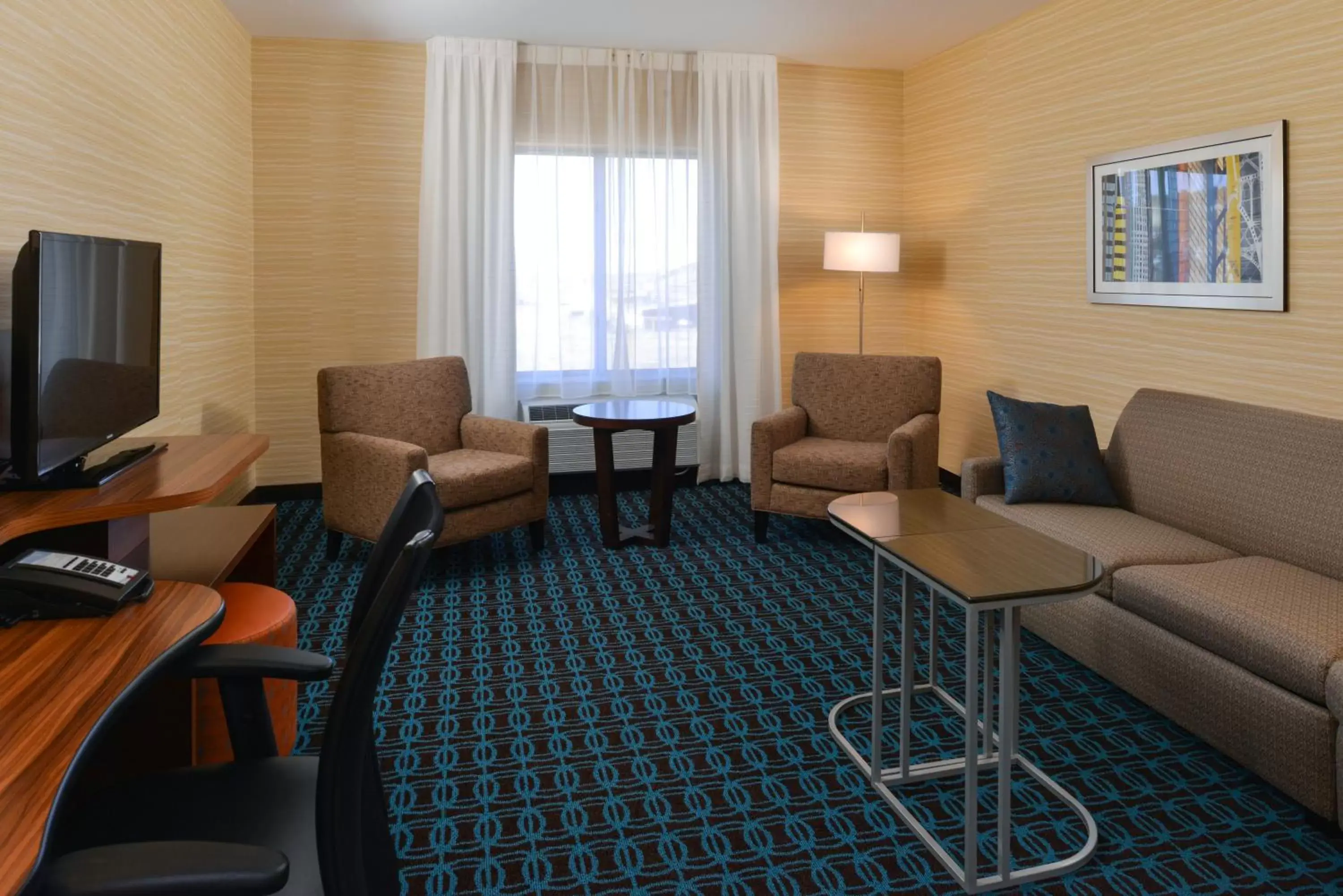 Living room, Seating Area in Fairfield Inn & Suites by Marriott Gallup