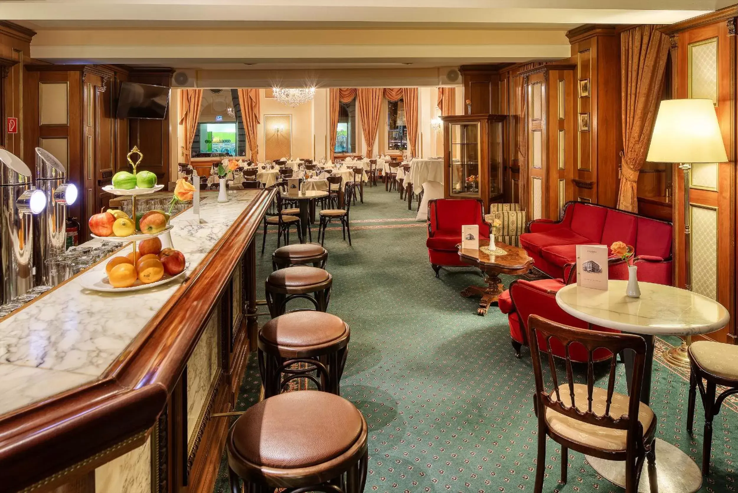 Lounge or bar, Restaurant/Places to Eat in Hotel Bellevue Wien