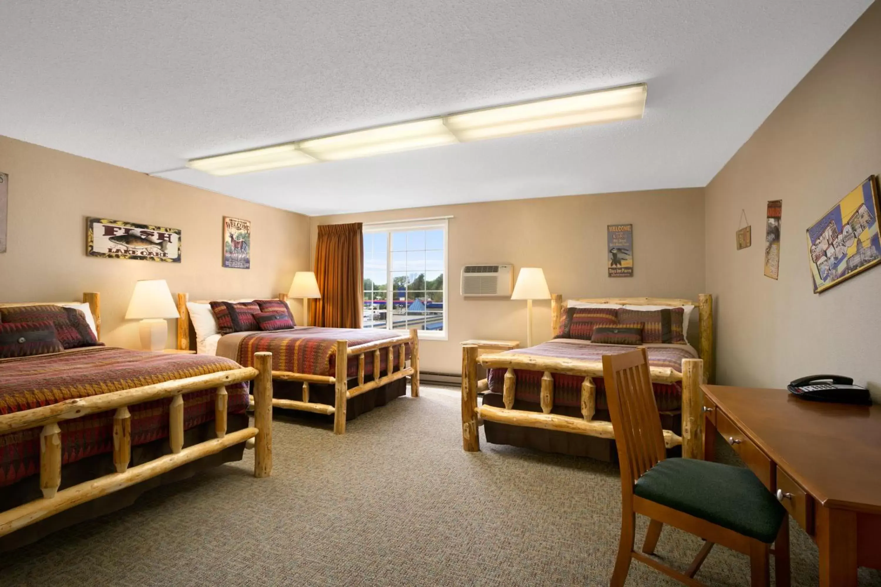 Photo of the whole room, Bed in Days Inn by Wyndham Pierre