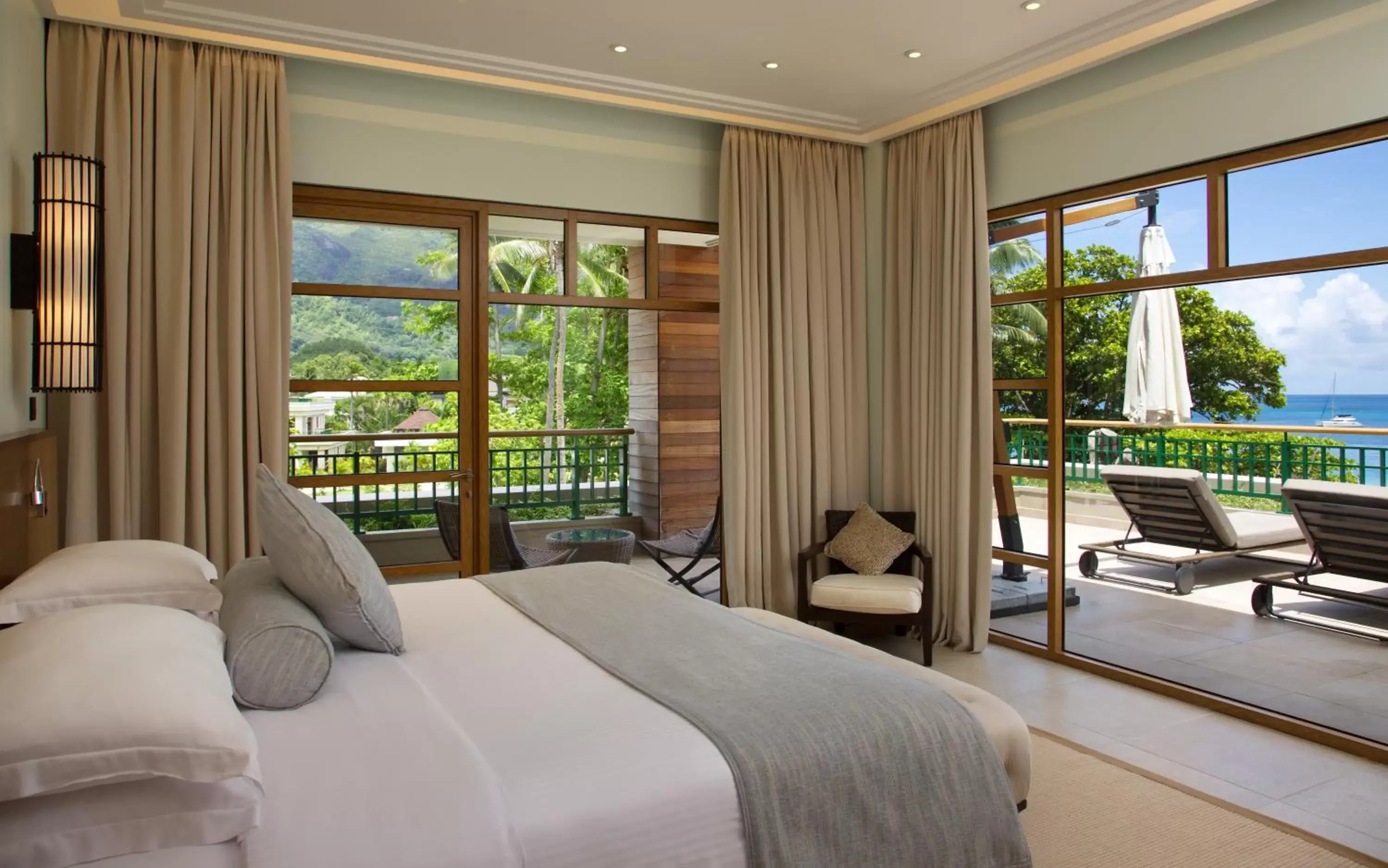 Bedroom, Bed in Savoy Seychelles Resort & Spa