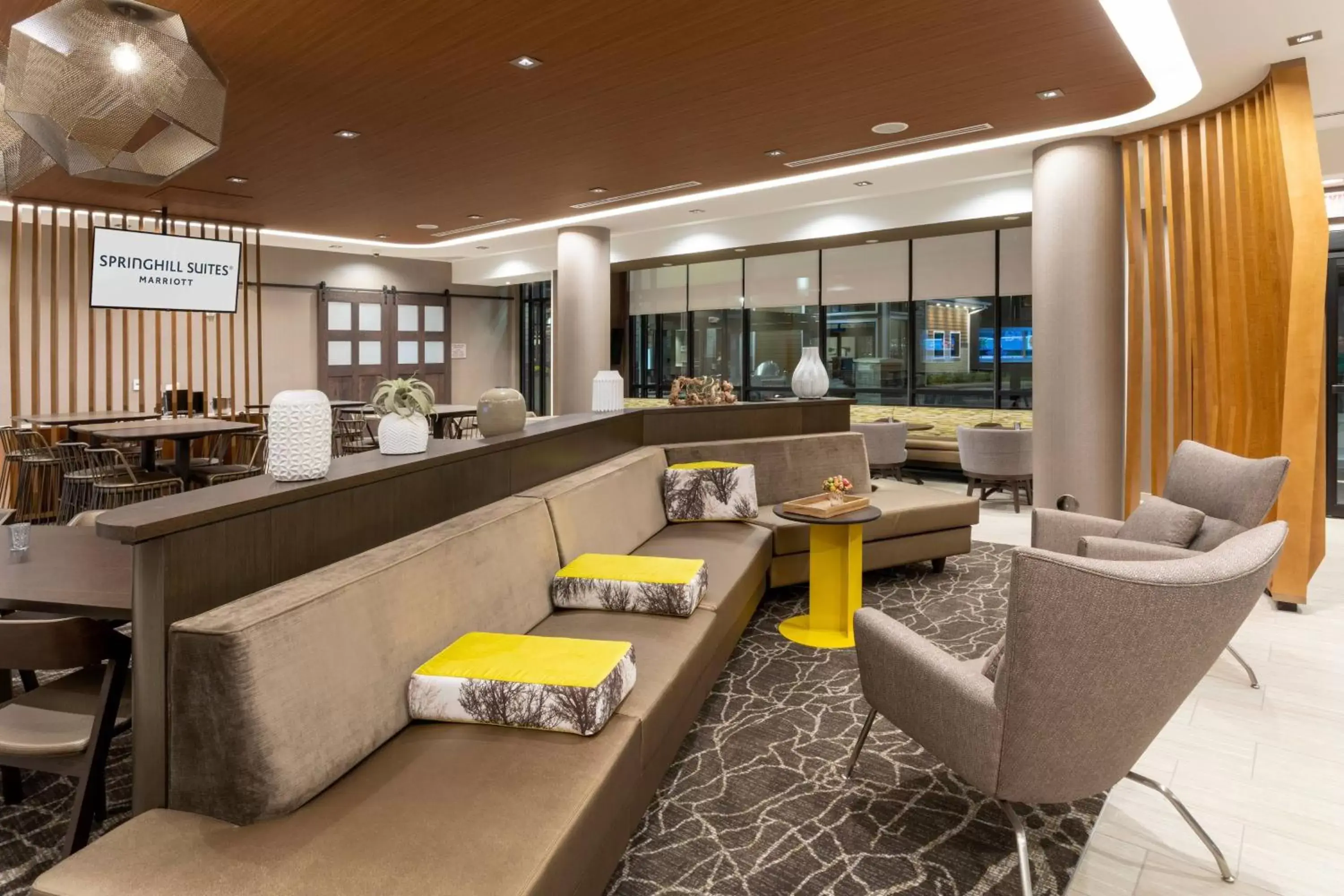 Lobby or reception, Restaurant/Places to Eat in SpringHill Suites Minneapolis Maple Grove/Arbor Lakes