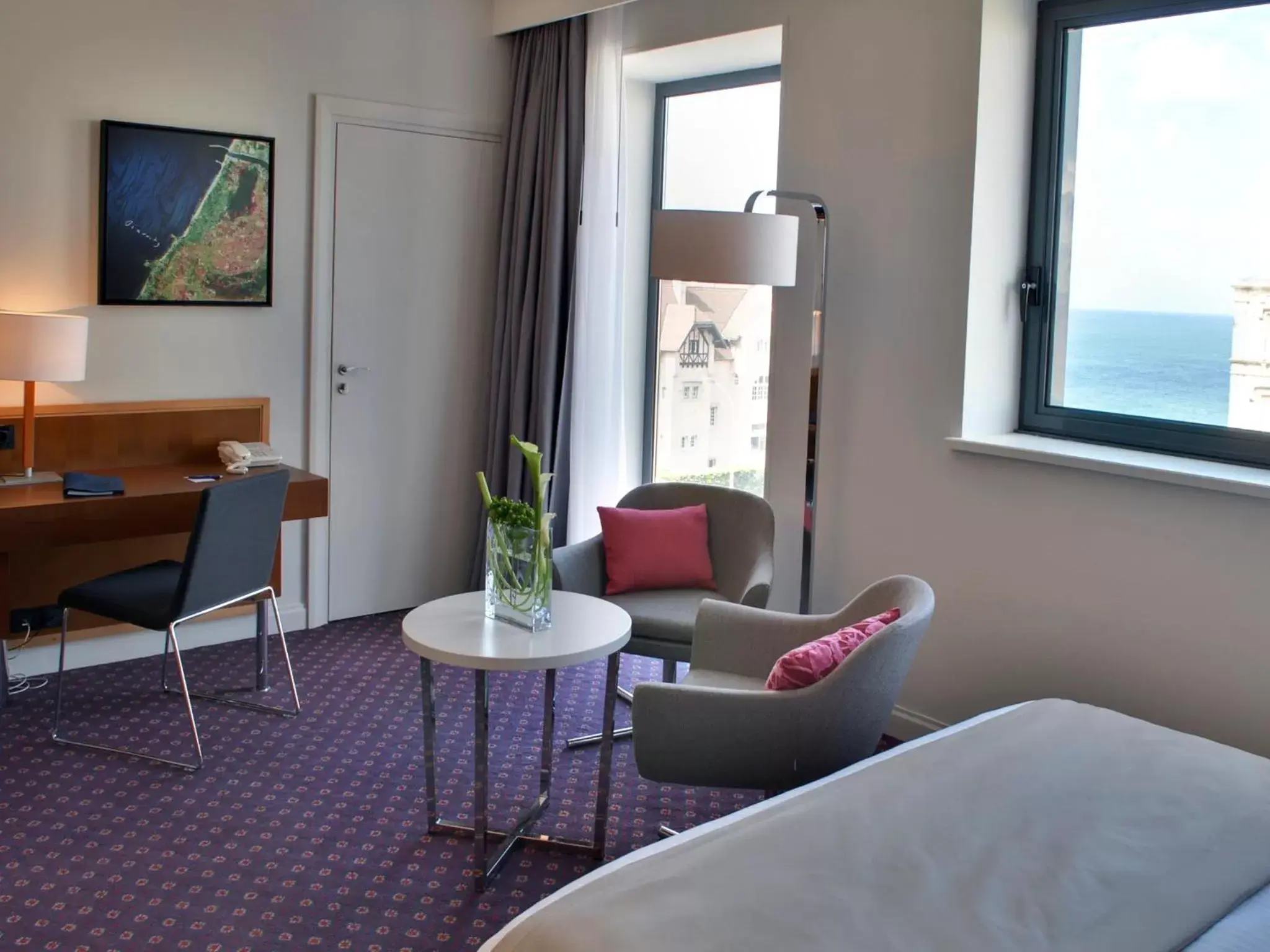 Bedroom, Seating Area in Radisson Blu Hotel Biarritz