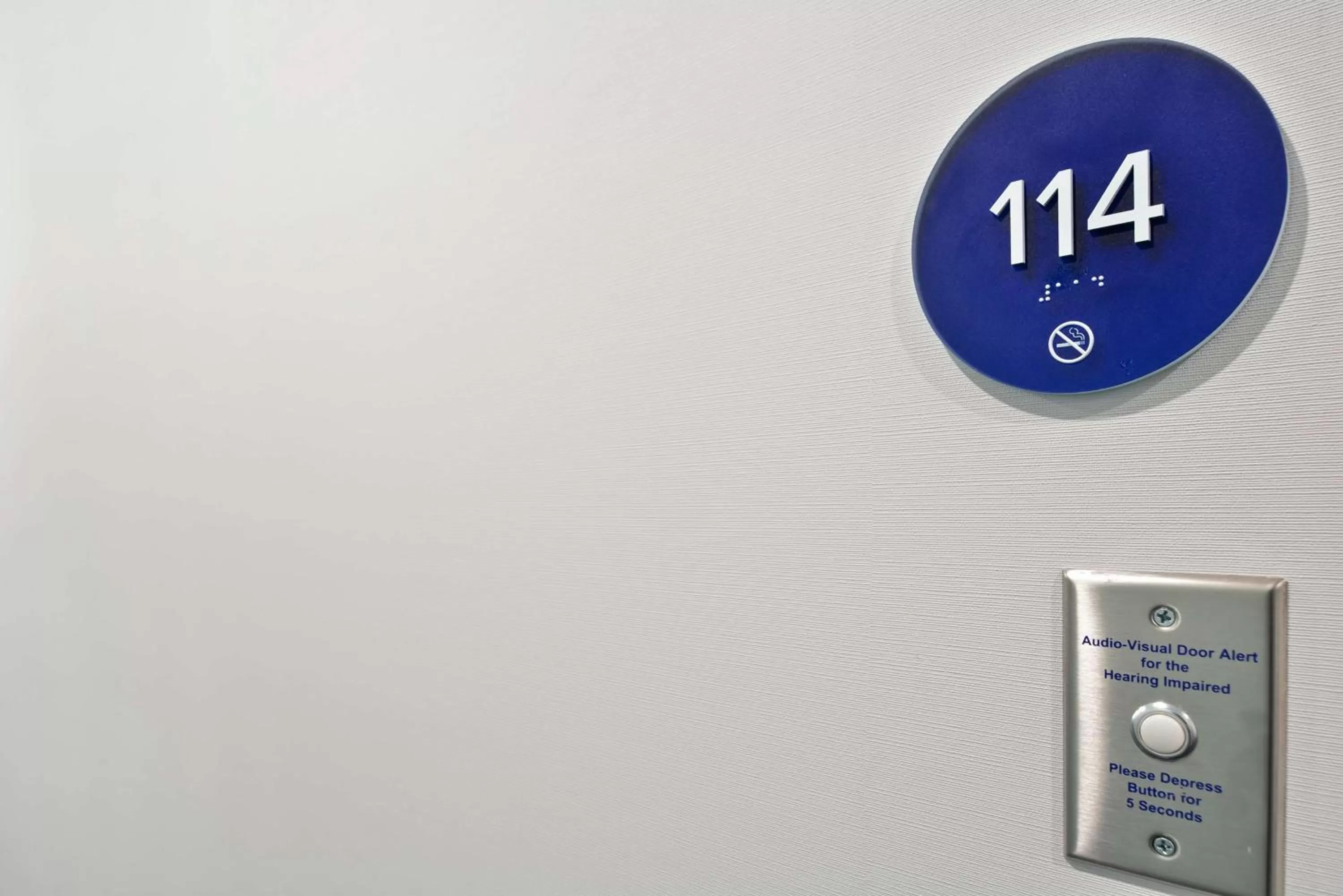 Photo of the whole room in Tru by Hilton Syracuse North Airport Area