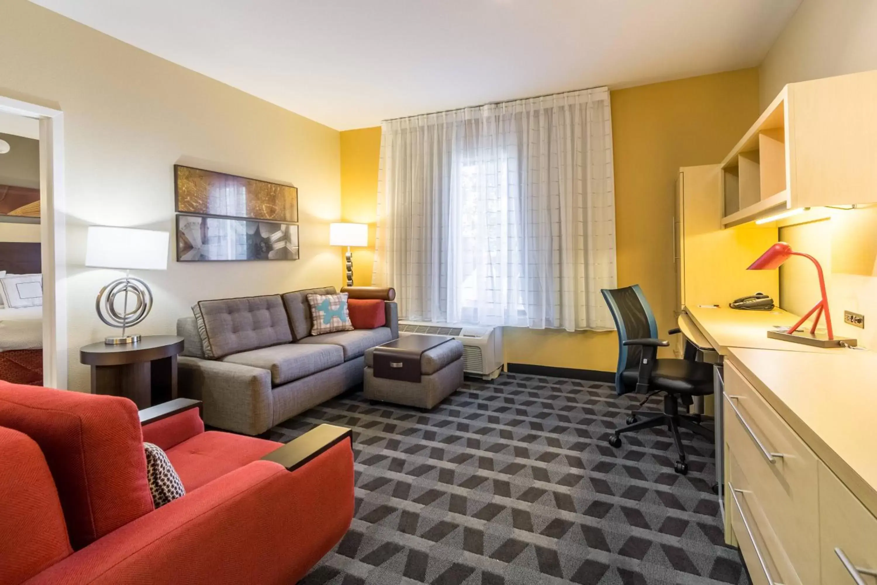 Living room, Seating Area in TownePlace Suites Dayton North