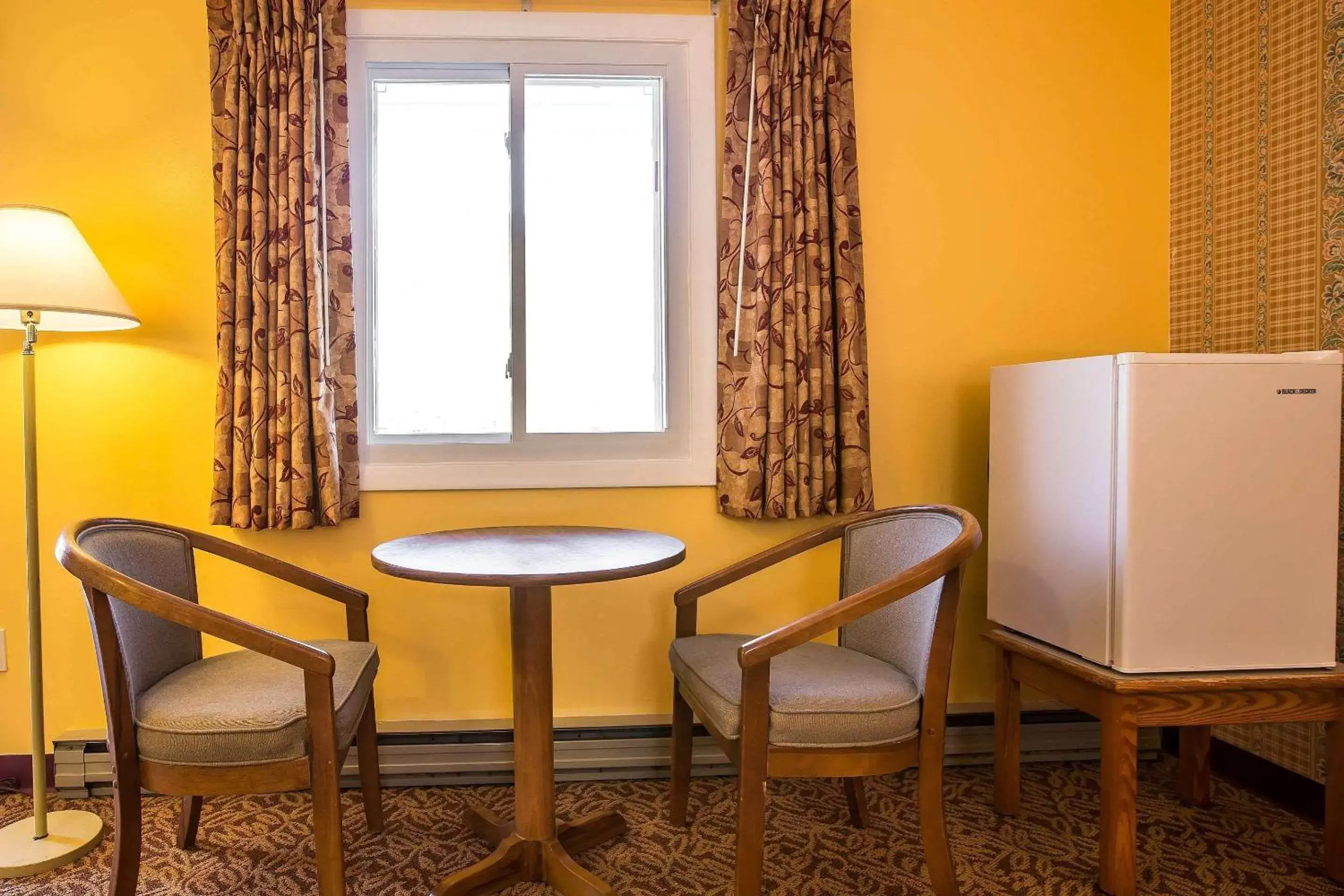 Photo of the whole room in Rodeway Inn Lincoln I-93 Photo of the whole room in Rodeway Inn Lincoln I-93