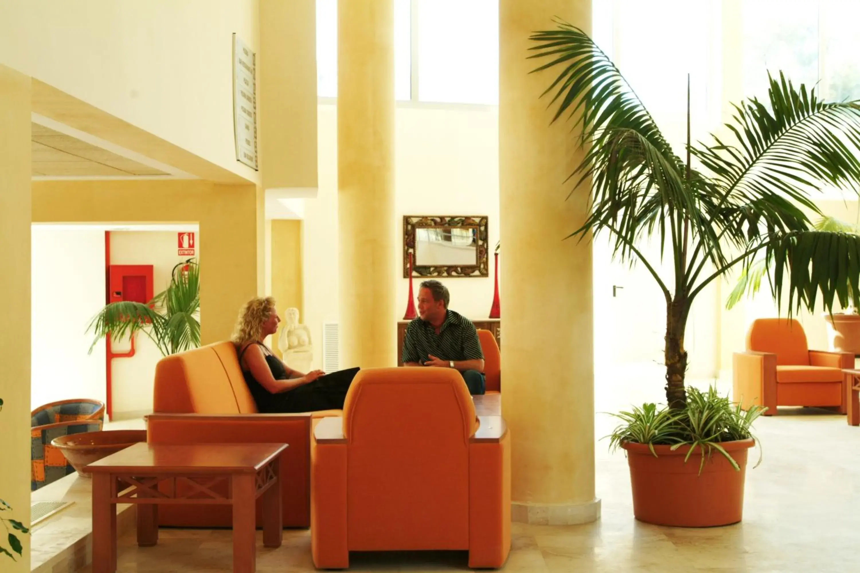 Living room, Lobby/Reception in Hotel Na Forana